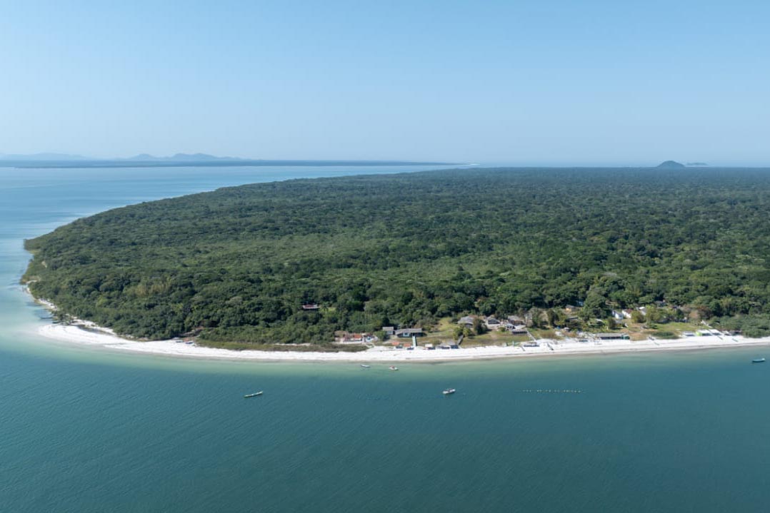 Projeto da Copel para energia no Oeste da Ilha do Mel é aprovado pela comunidade local