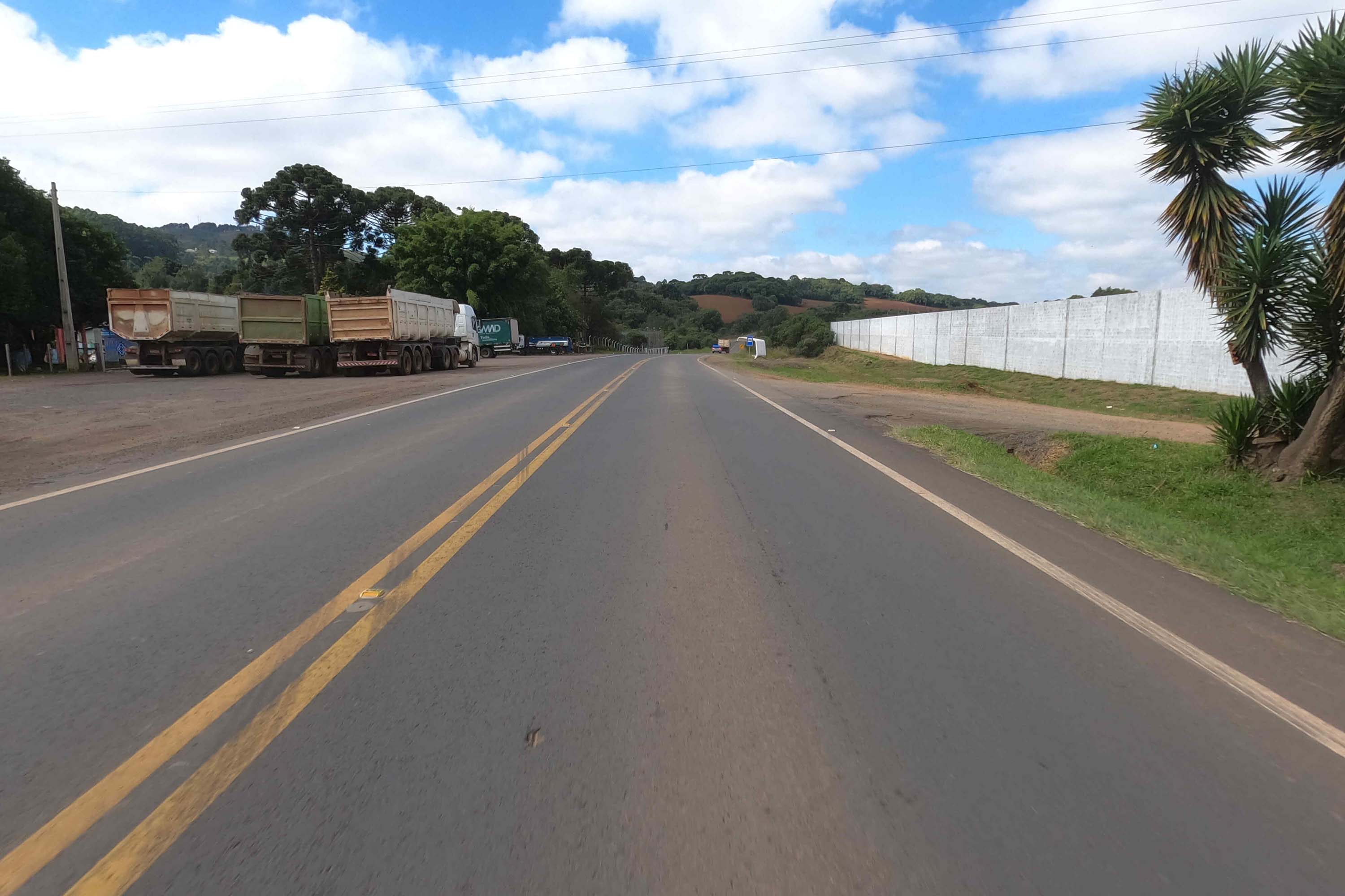 programa de adequação de interseções rodoviárias do DER/PR.