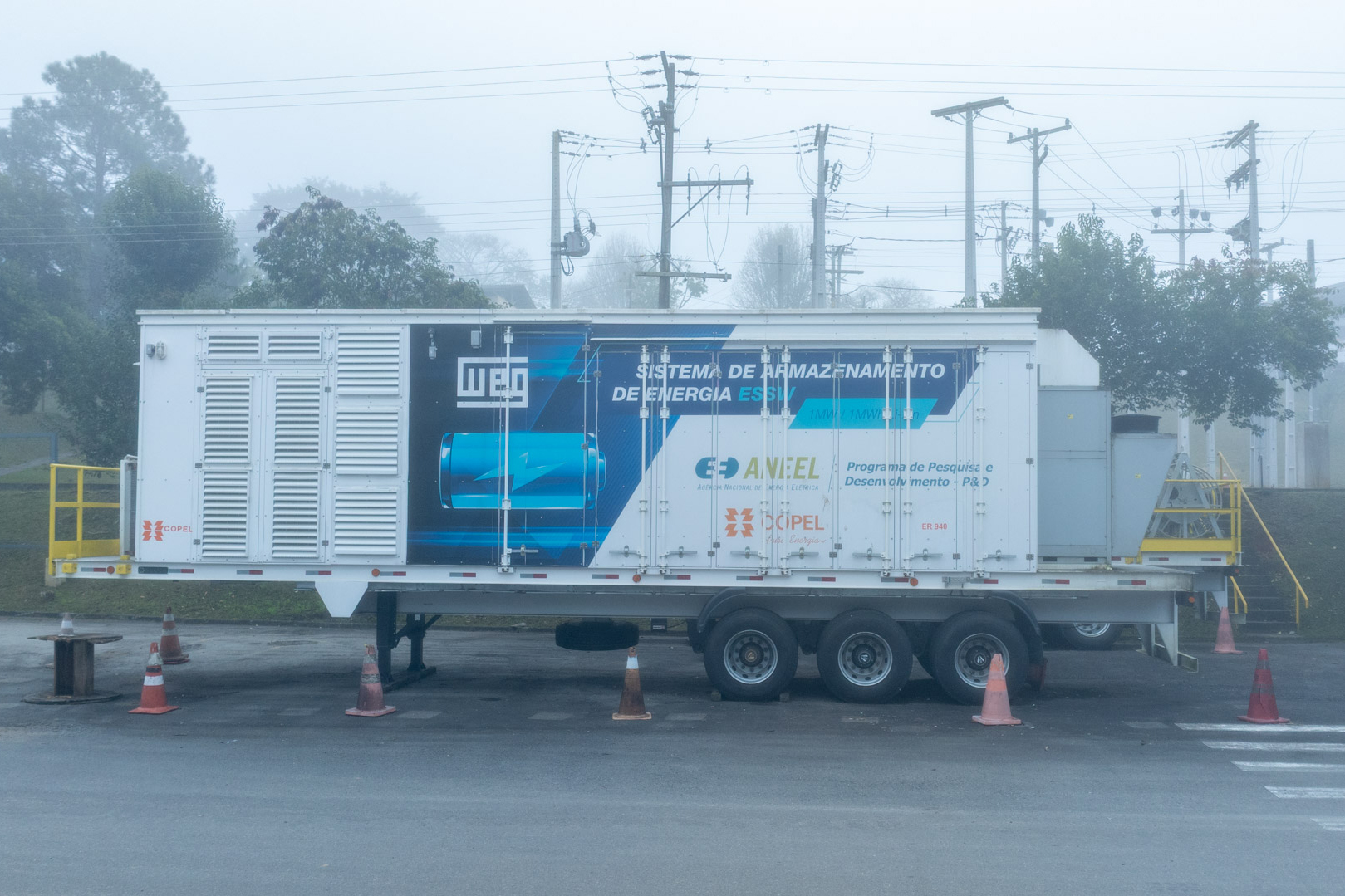 Copel - Bateria móvel da Copel começa a operar em Palmital e reforça infraestrutura energética regional