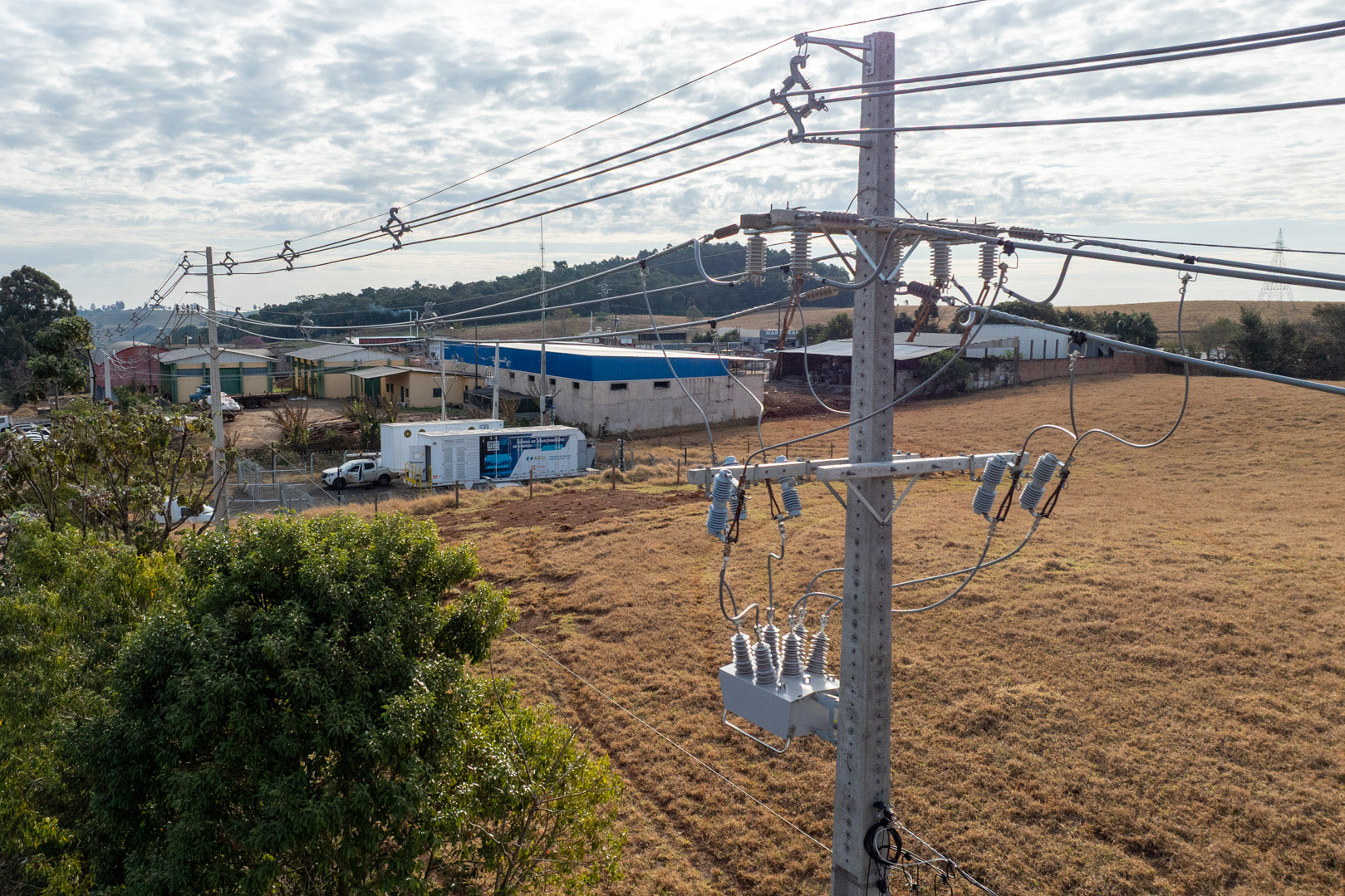 Copel - Bateria móvel da Copel começa a operar em Palmital e reforça infraestrutura energética regional