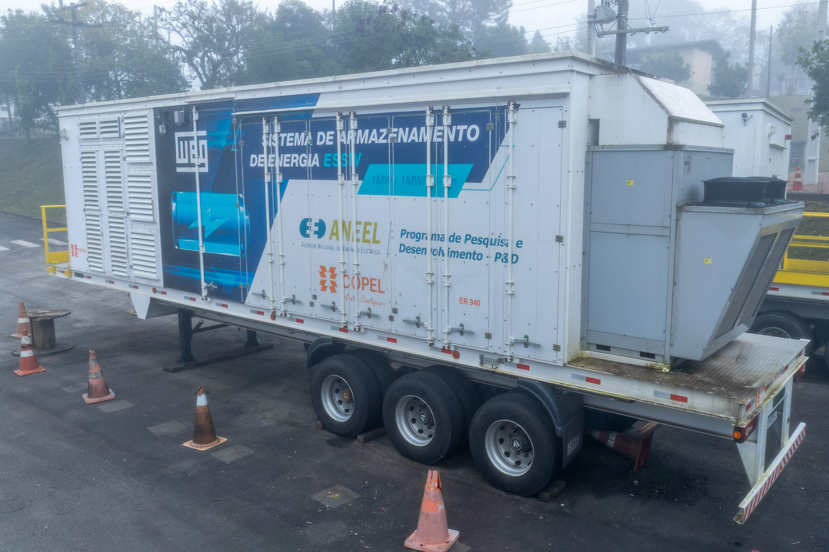 Copel - Bateria móvel da Copel começa a operar em Palmital e reforça infraestrutura energética regional