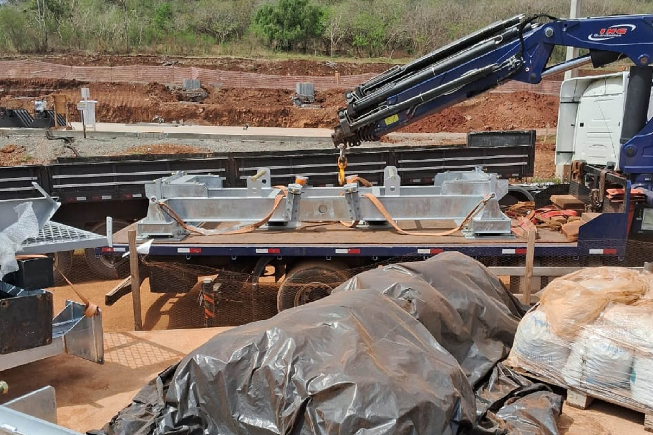Sanepar recebe equipamentos gigantes para obra em ETE de Londrina
