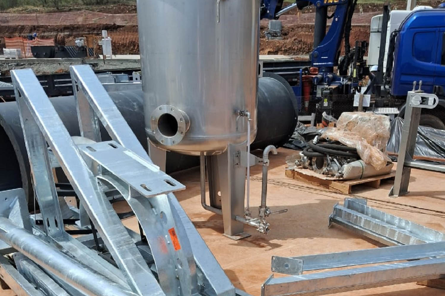 Sanepar recebe equipamentos gigantes para obra em ETE de Londrina