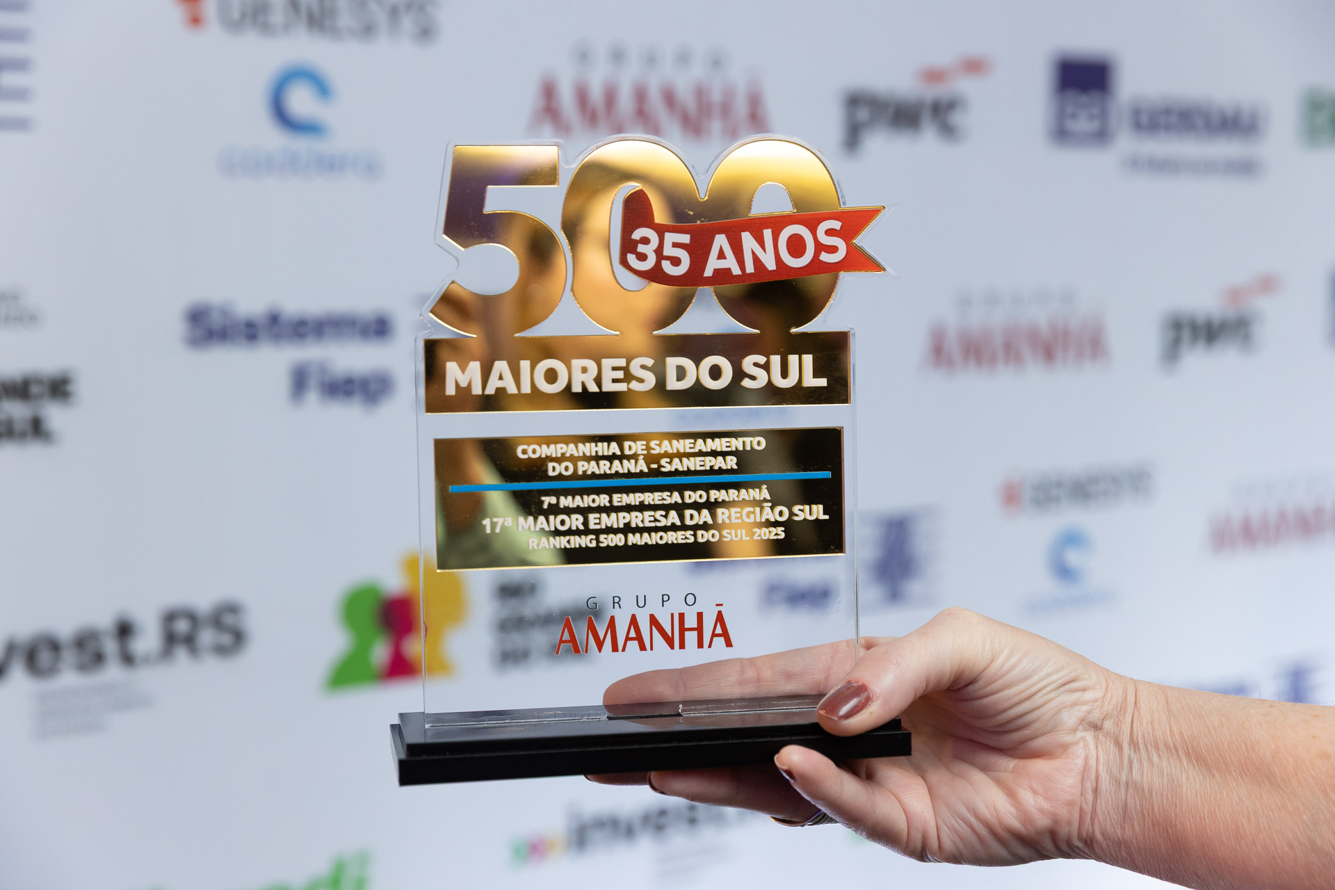 - Sanepar tem a melhor receita líquida entre as empresas de serviços públicos do Sul do Brasil, aponta ranking