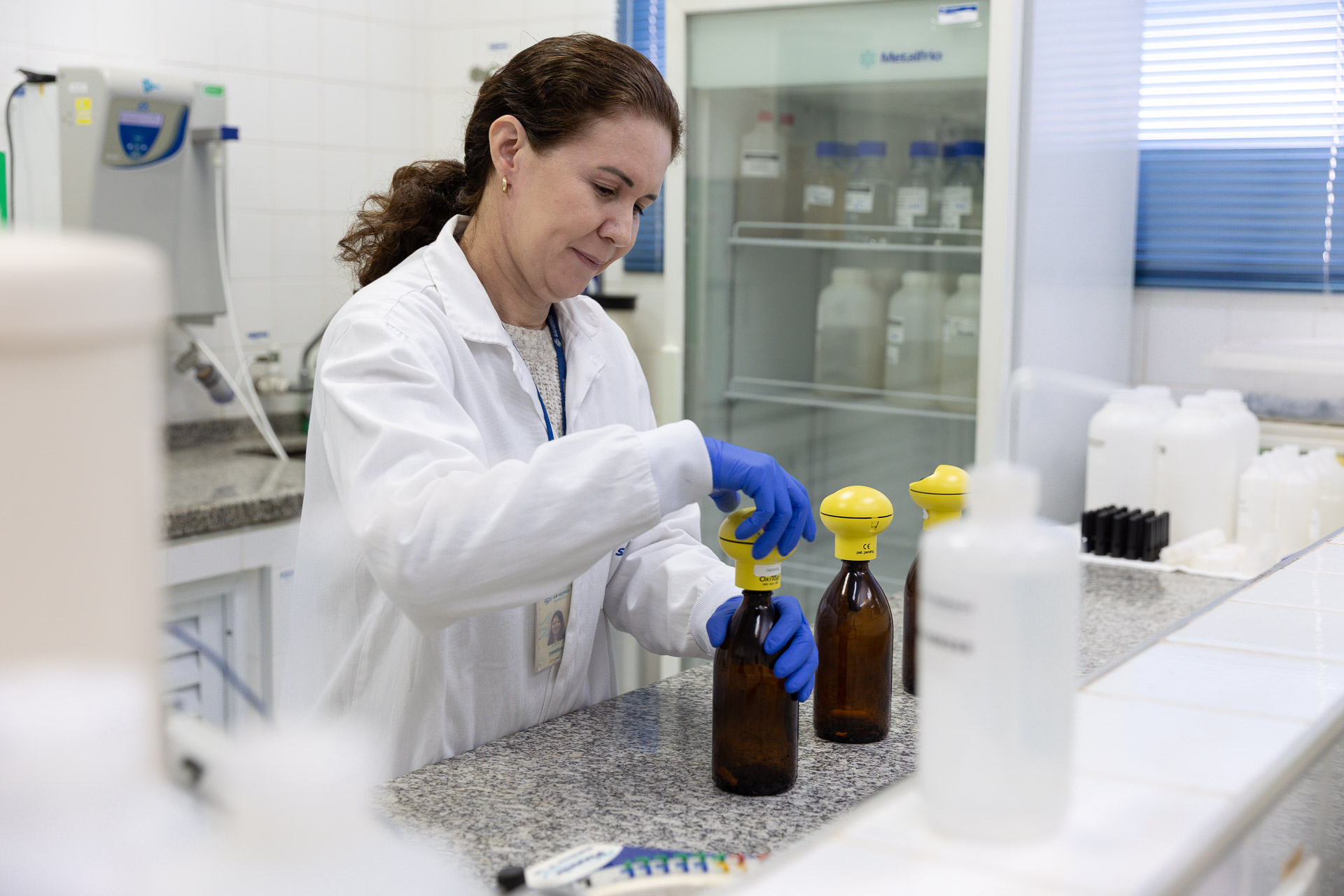 Água distribuída pela Sanepar tem controle de qualidade padrão ISO