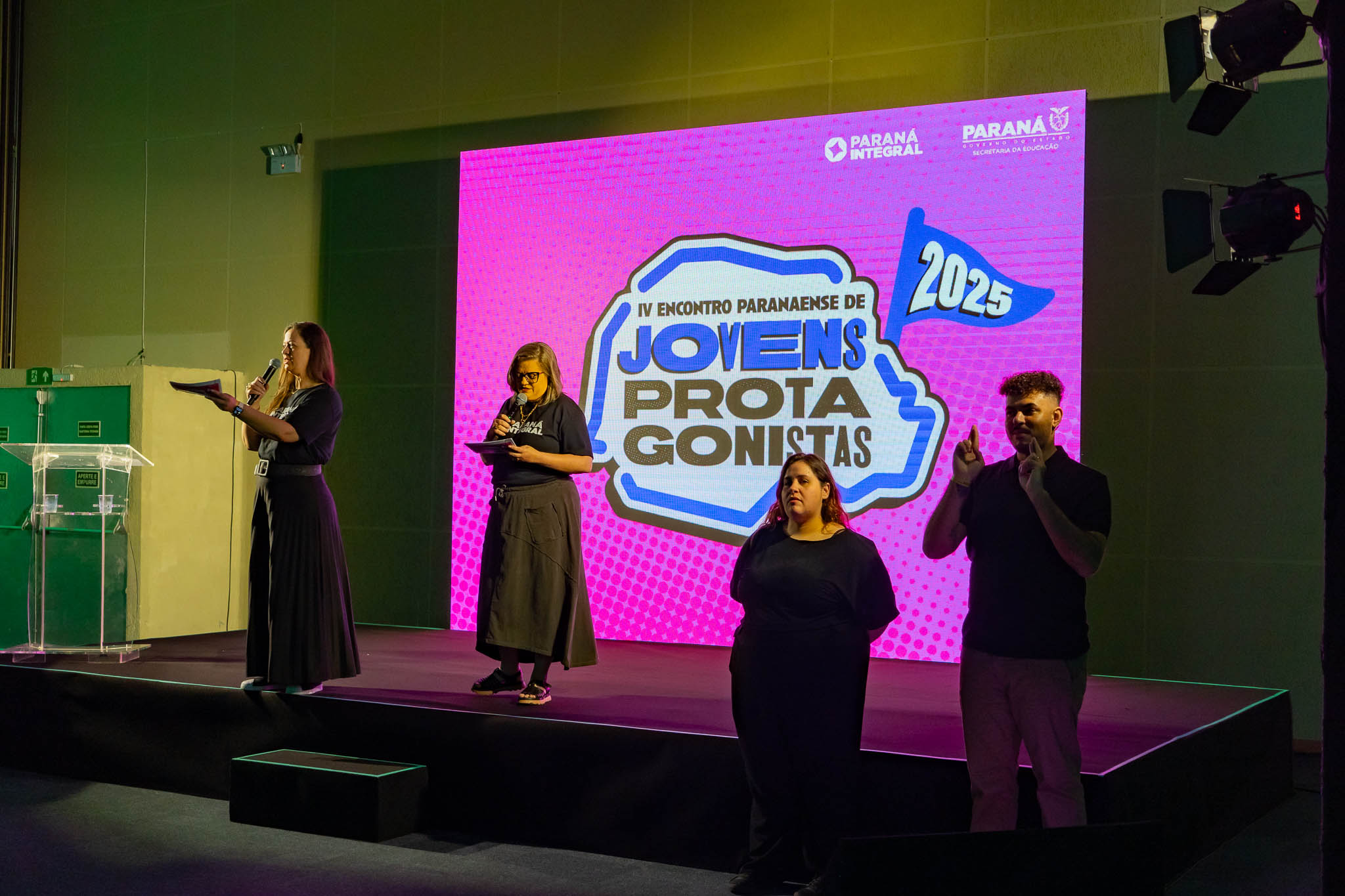 SEED - Jovens Protagonistas retornam de encontro prontos para transformar realidade em escolas estaduais