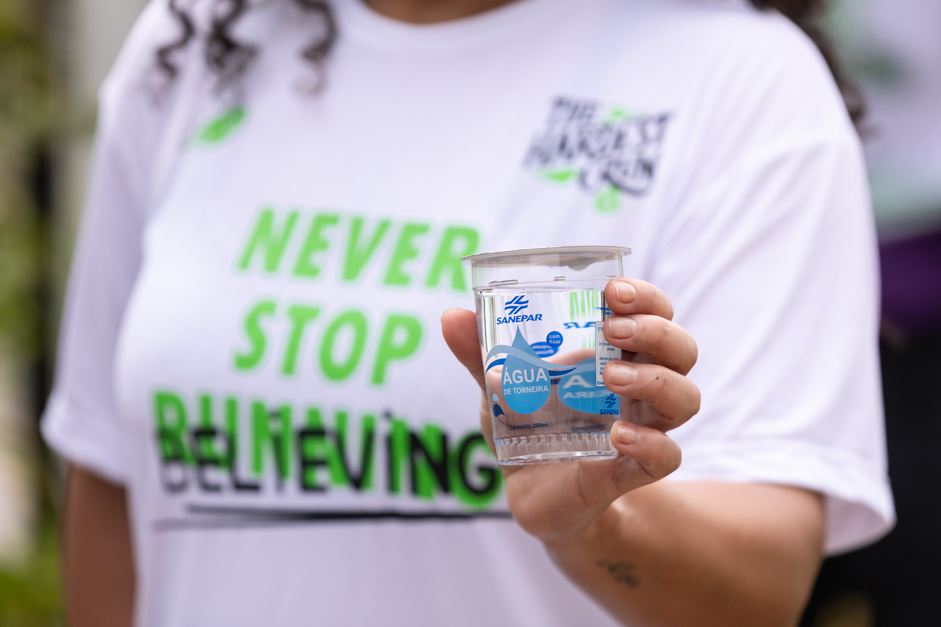 The Hardest Run  48 mil copos de água da Sanepar vão hidratar 16,2 mil corredores solidários em Curitiba