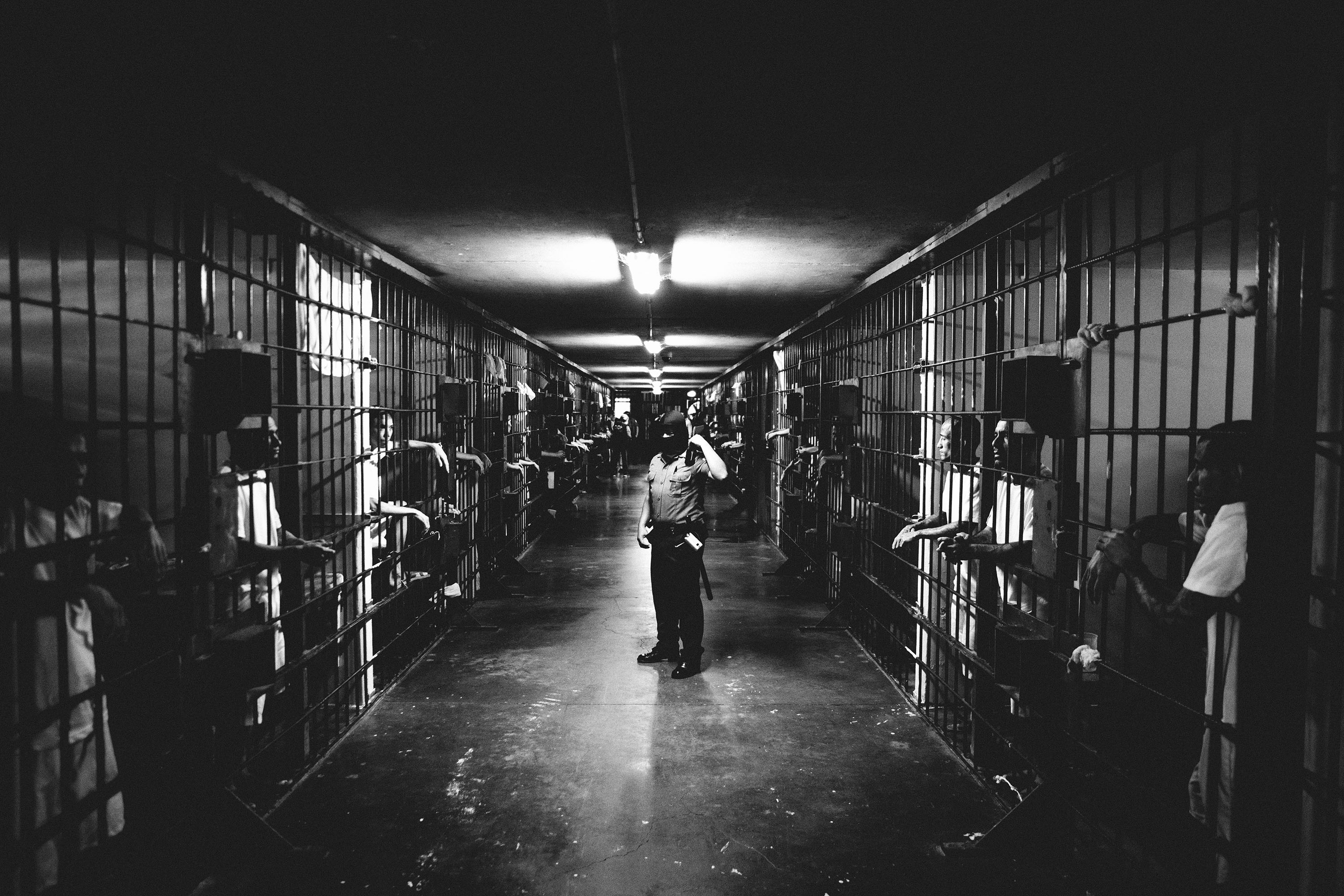 MIS-PR promove visitas guiadas em exposição sobre temática carcerária em outubro