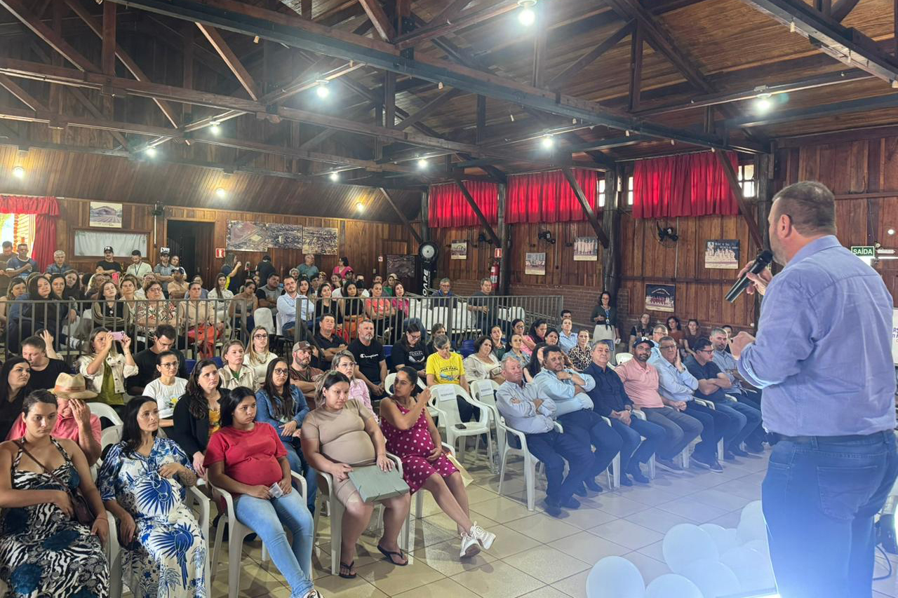 SEDEF - Governo entrega os primeiros kits para recém-nascidos do Programa Nascer Bem