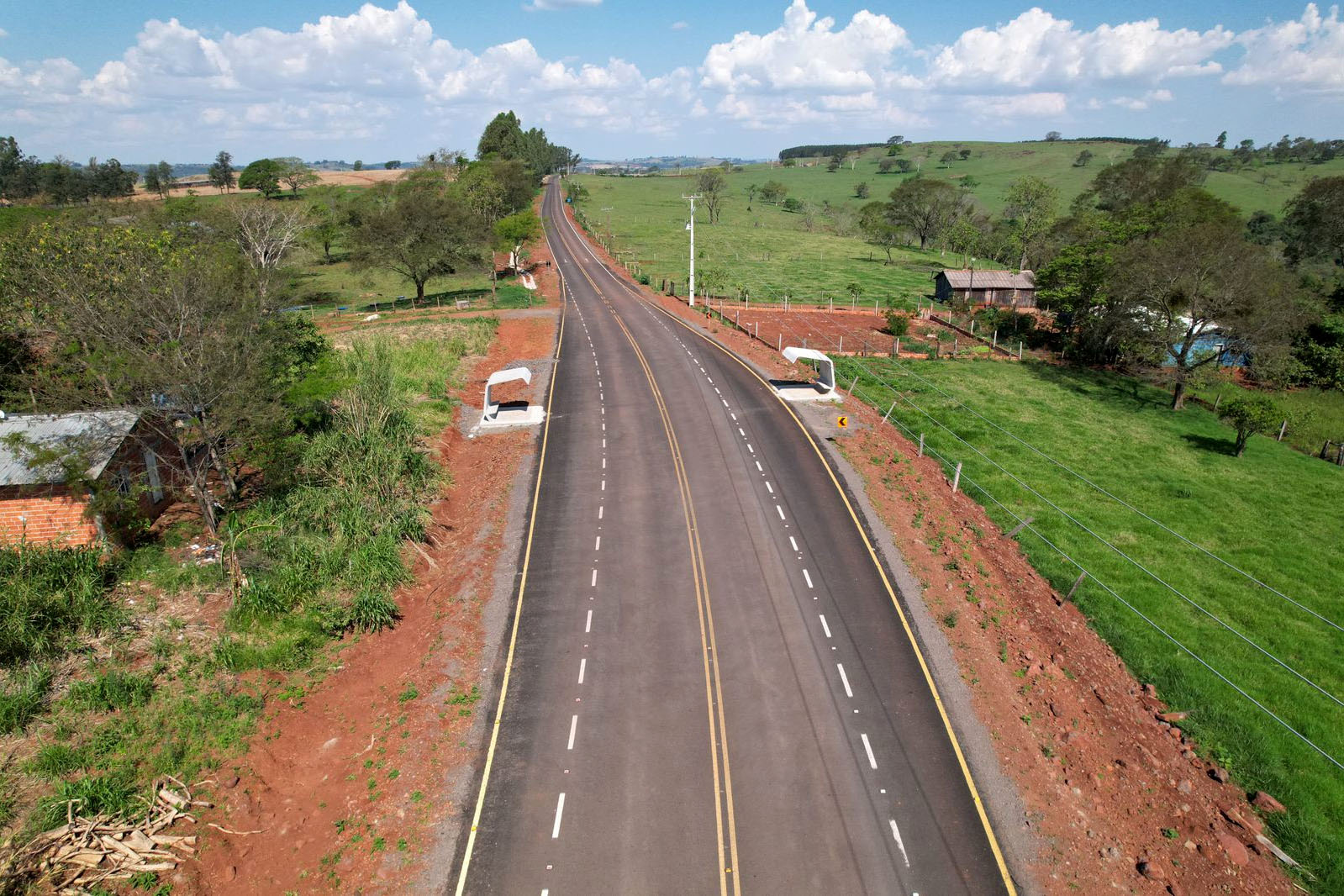 obra de pavimentação de estrada entre Ramilândia e Santa Helena