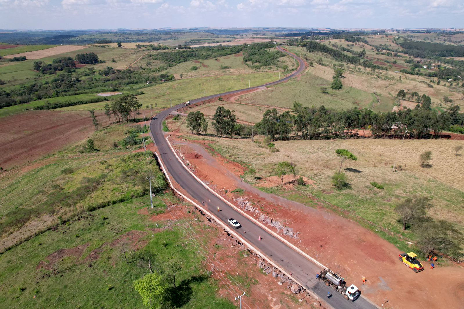 obra de pavimentação de estrada entre Ramilândia e Santa Helena