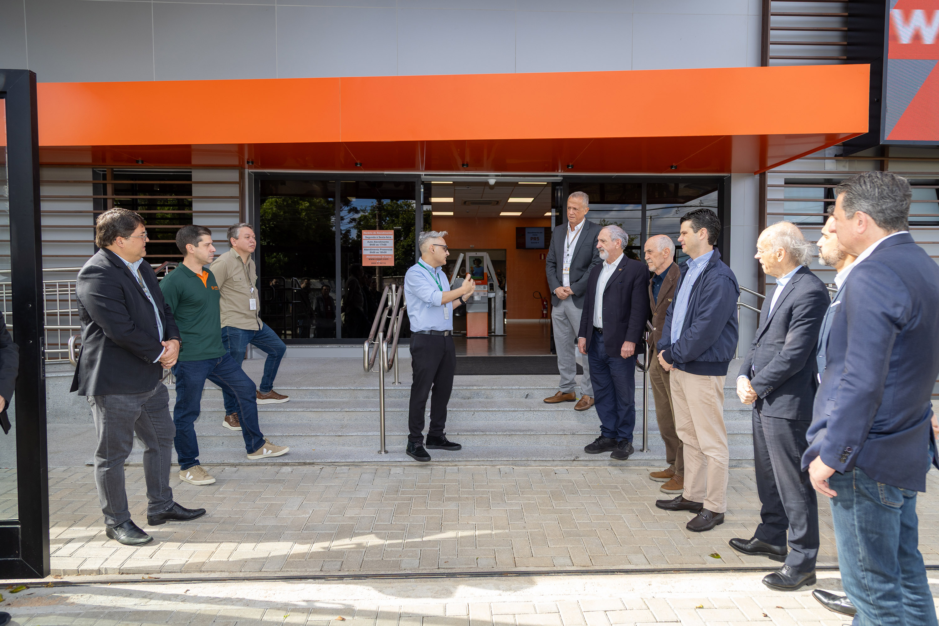 Copel alia tecnologia e acolhimento em novo espaço de atendimento presencial em Curitiba