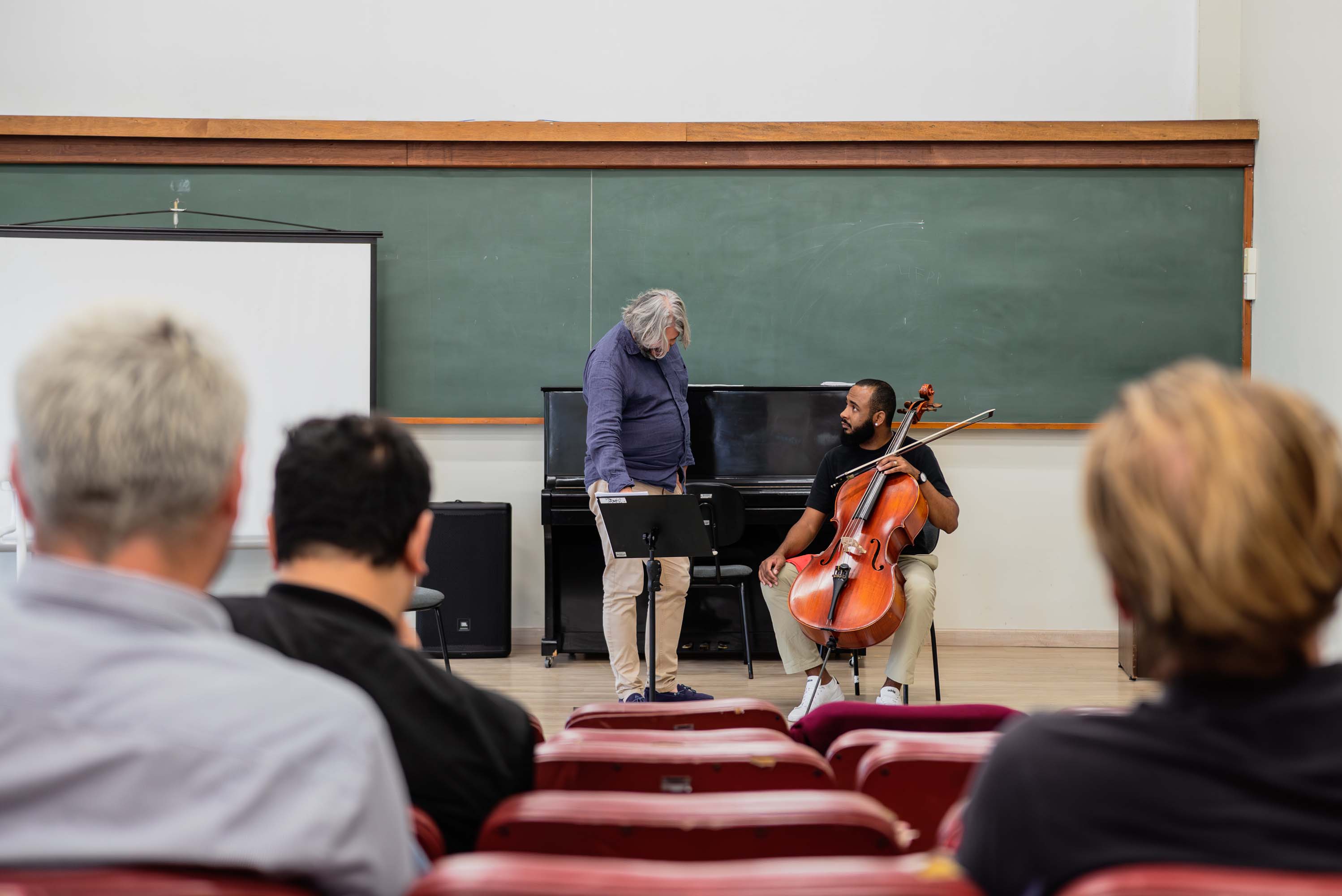 Solistas da Orquestra da Ópera de Paris ministram masterclasses de música na Embap