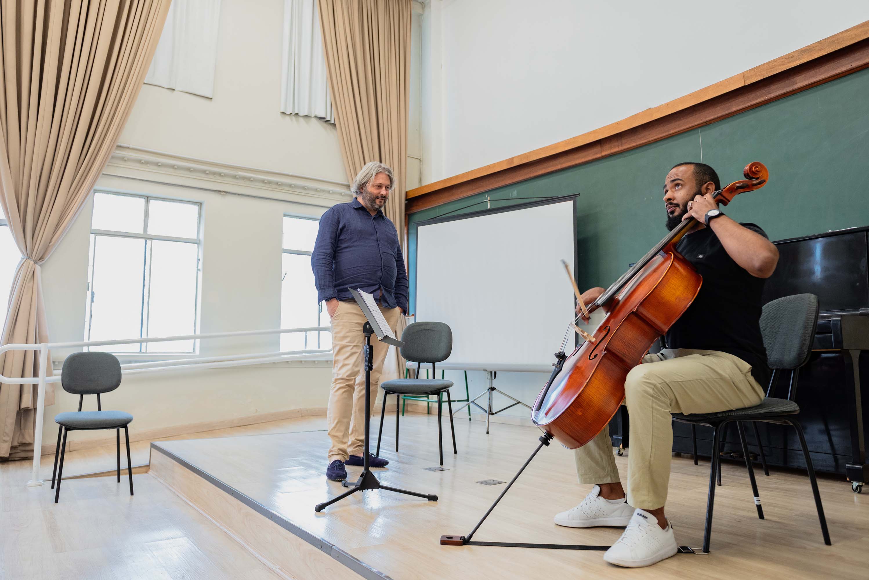 Solistas da Orquestra da Ópera de Paris ministram masterclasses de música na Embap