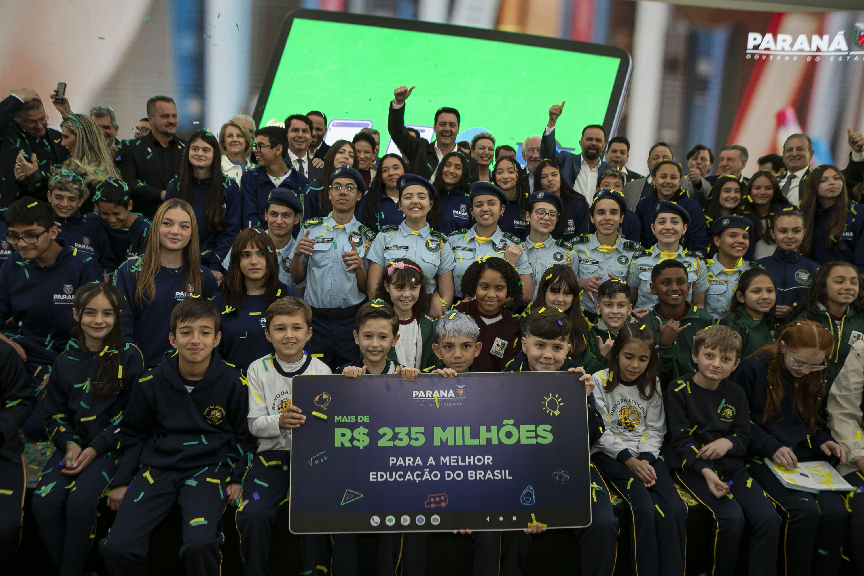 Governador entrega R$33,3 milhões em novos equipamentos para colégios estaduais