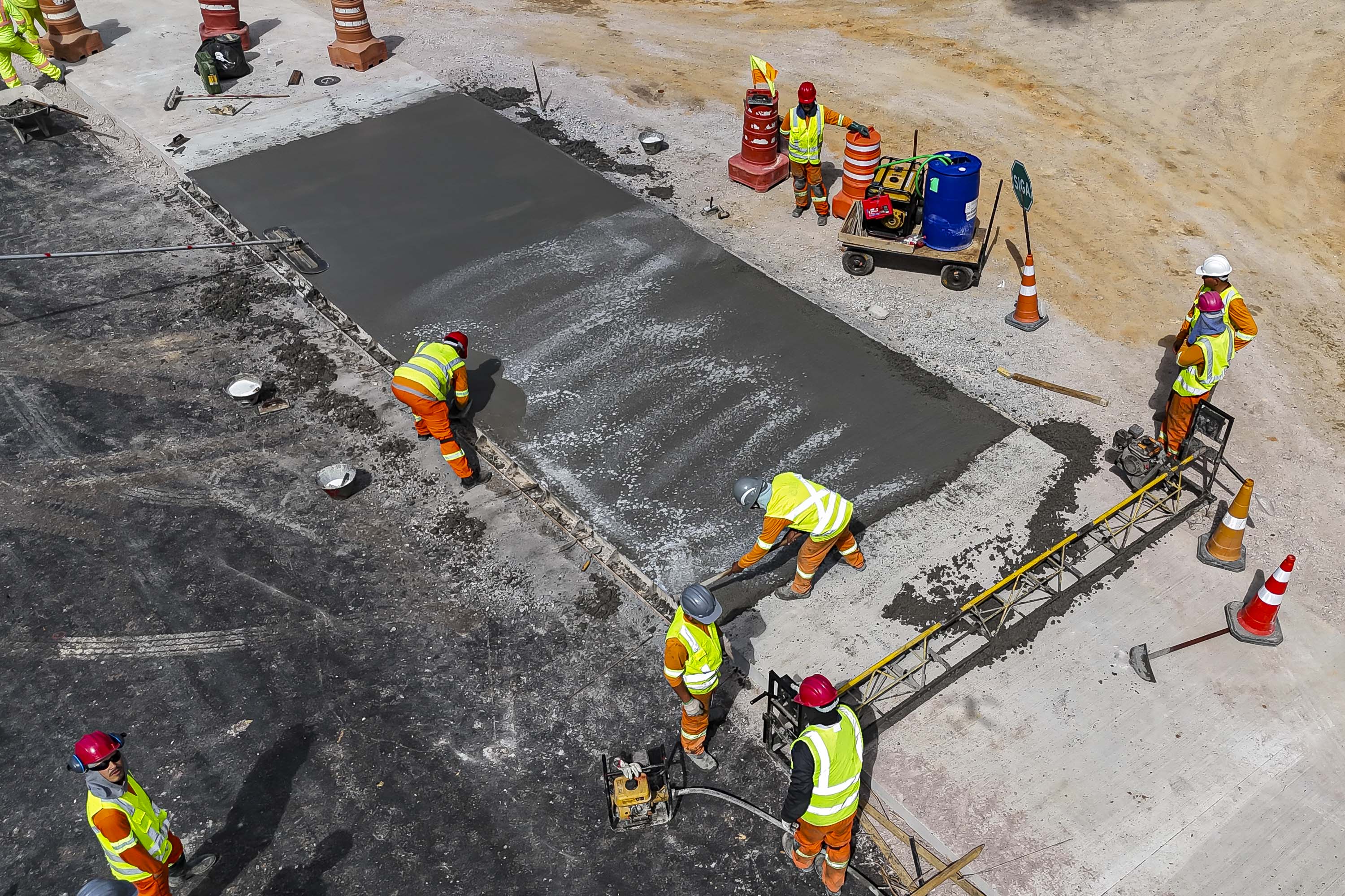 São José dos Pinhais, 23 de outubro de 2025 - Pavimentanção em concreto entre SJP e Mandirituba.