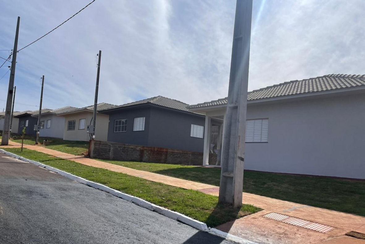 Com recursos do Estado, Cohapar entrega novo residencial no município de Quinta do Sol