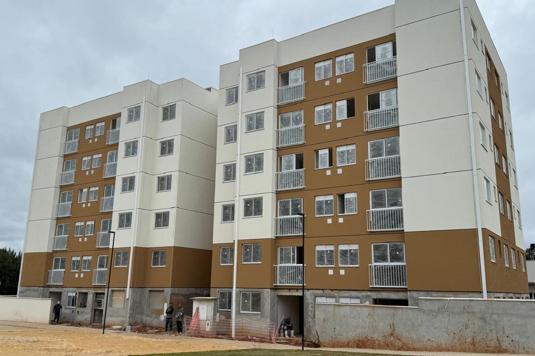 "COHAPAR - Entrega 1º mod Resid. Seminário em Rio Negro"