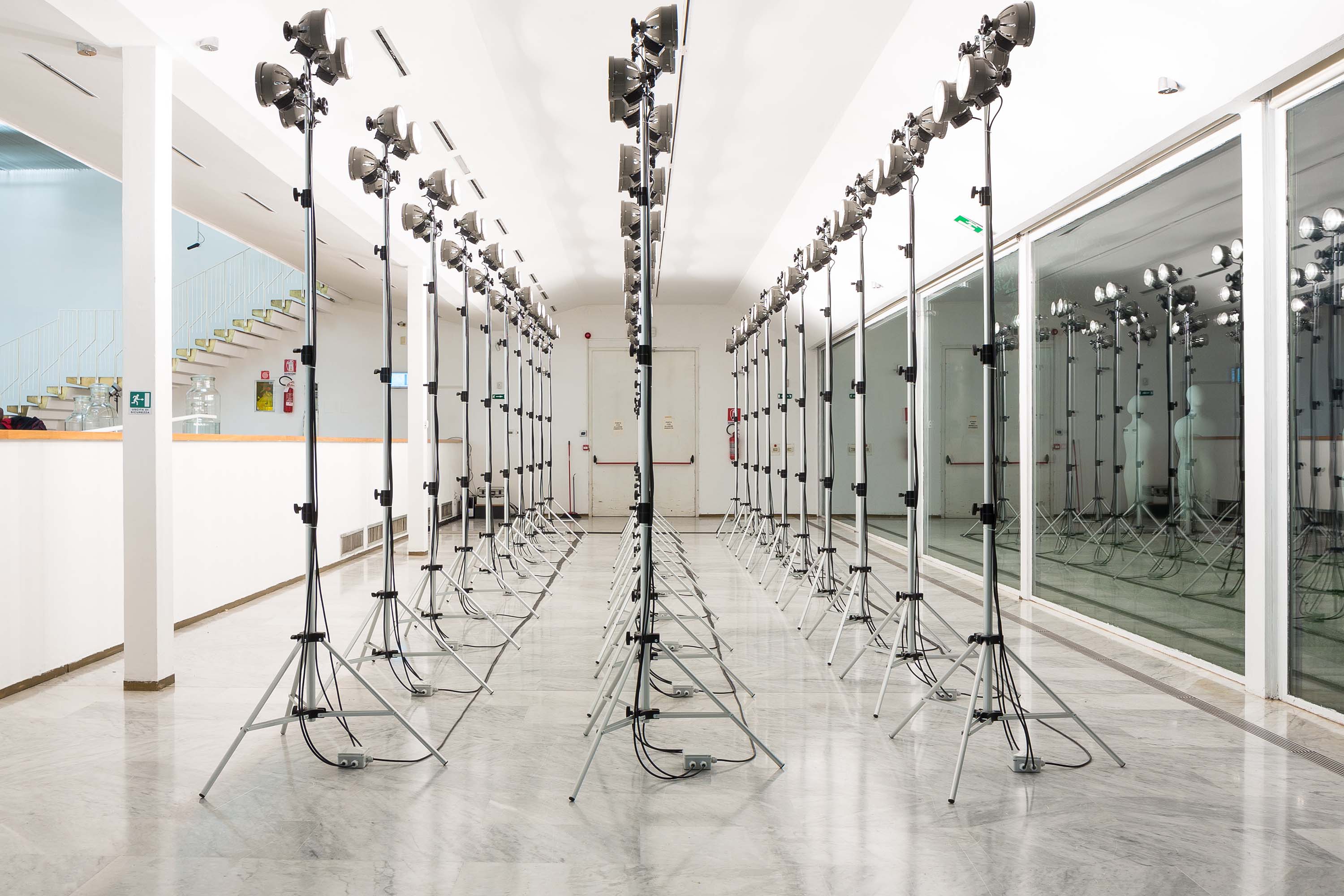 Com espetáculo cênico e musical e mostra multilinguagens, MUPA inaugura exposição “Céu-Eclipse”