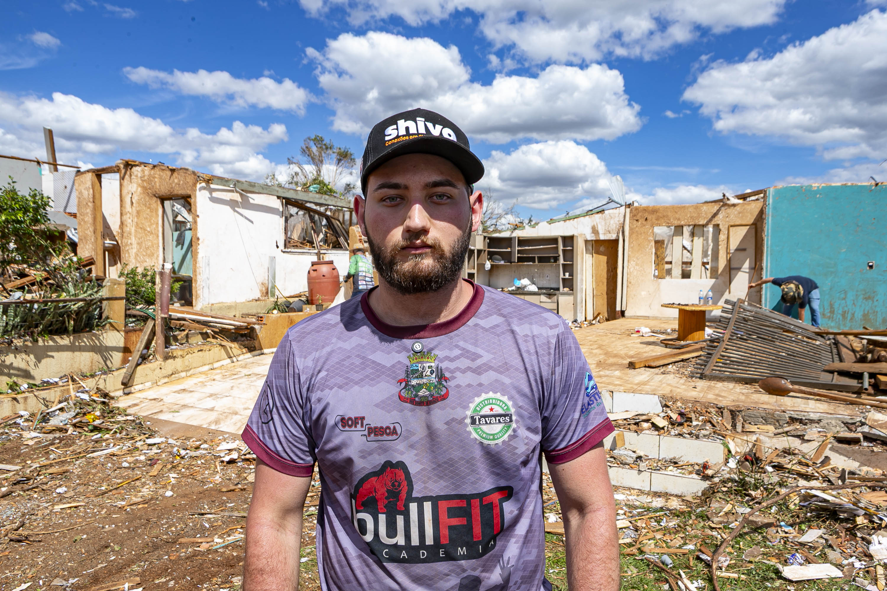 Moradores de Rio Bonito começam a reconstruir a vida A