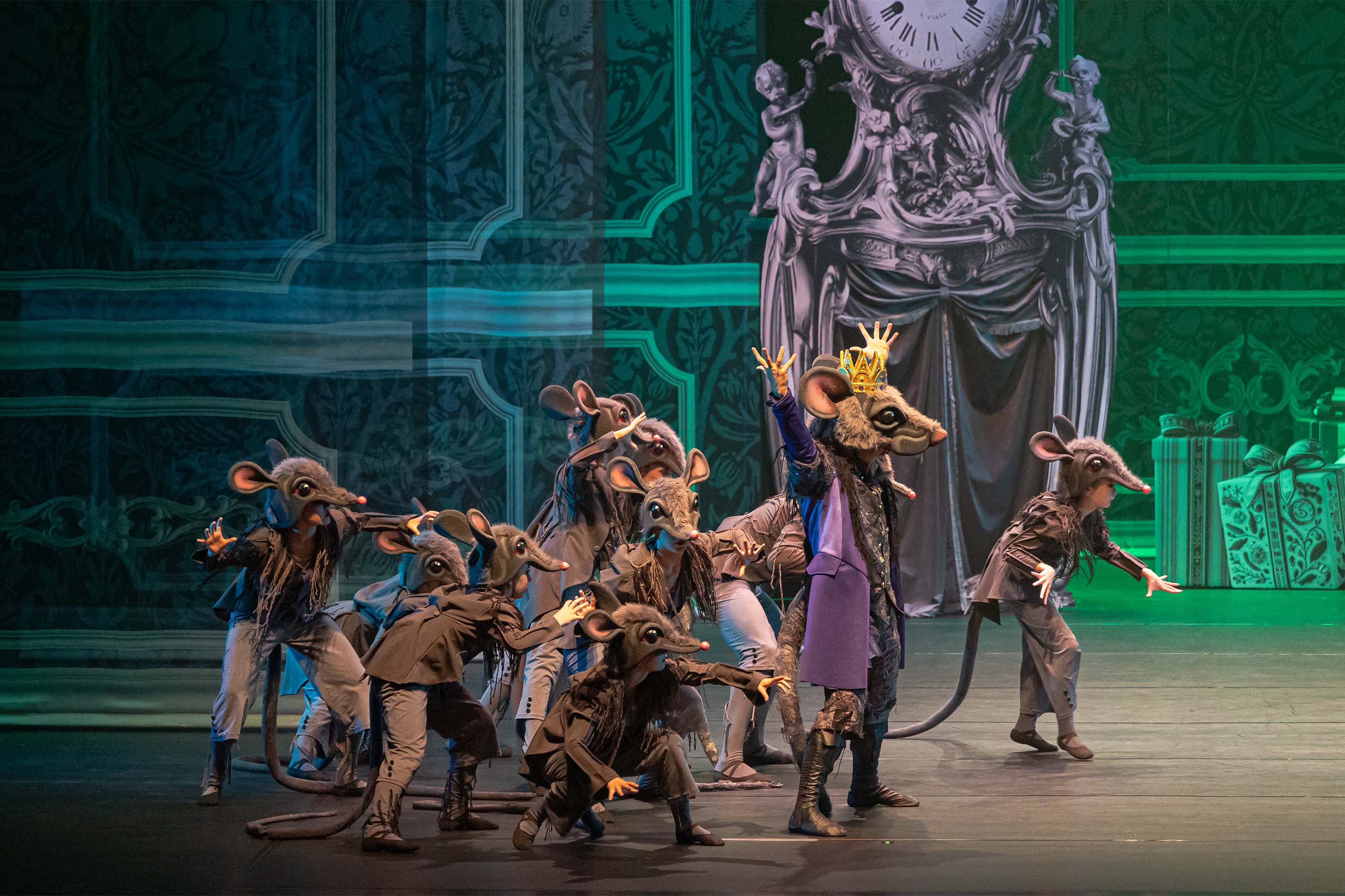 Teatro Guaíra será palco da abertura oficial do Natal de Curitiba 2025