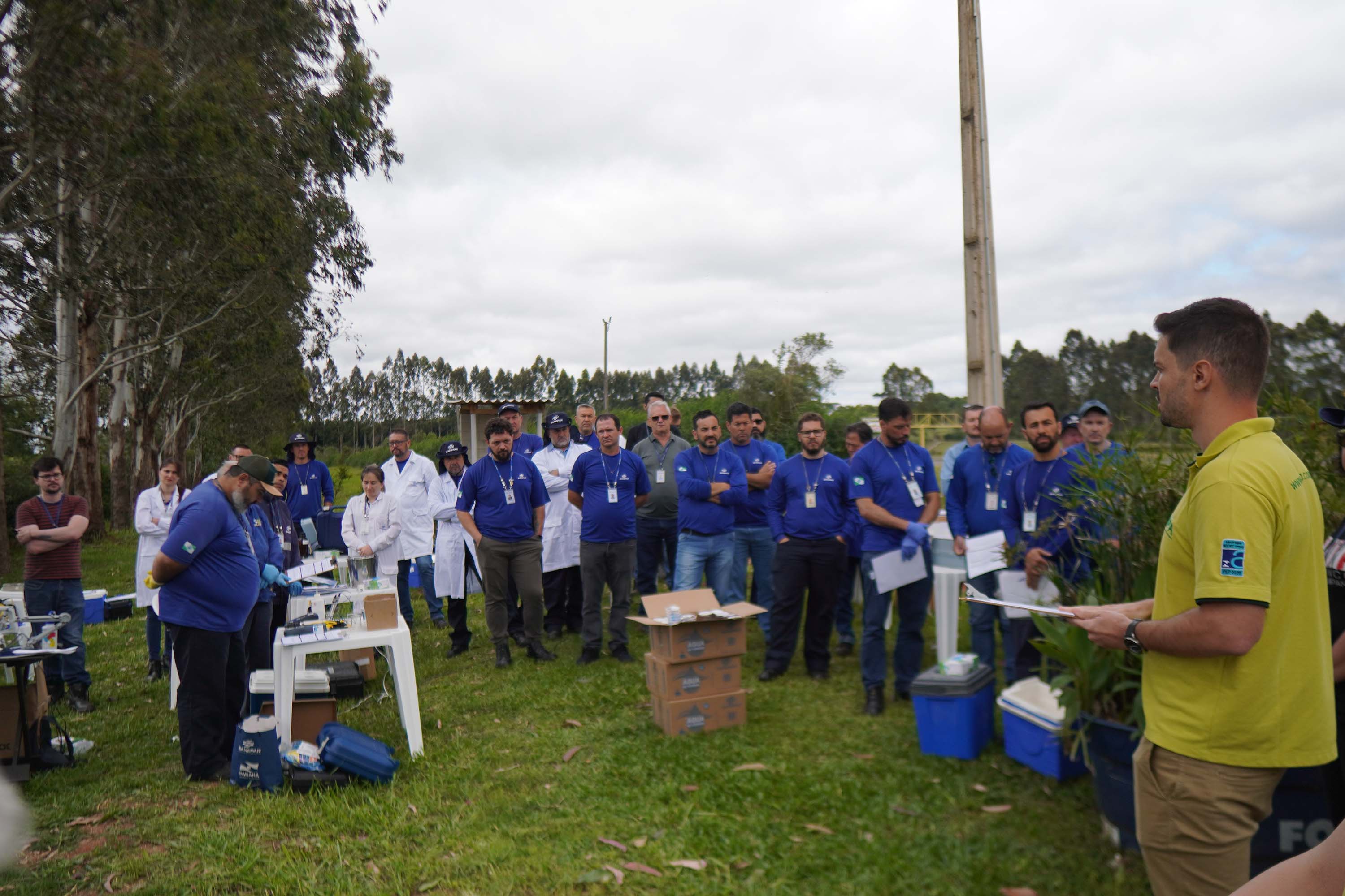 Sanepar avalia equipe técnica de todo Paraná para certificar a eficiência nas análises do esgoto tratado lançado nos rios