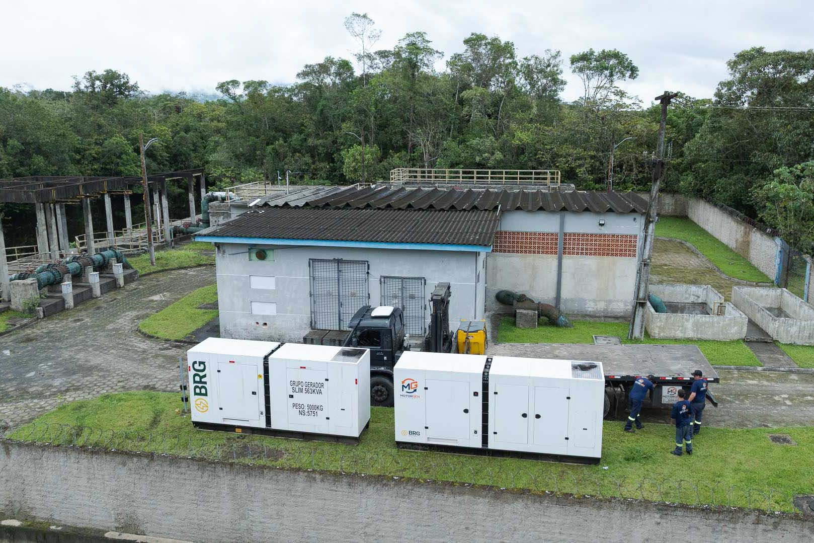 Sanepar reforça litoral com a chegada de 31 geradores elétricos para o verão