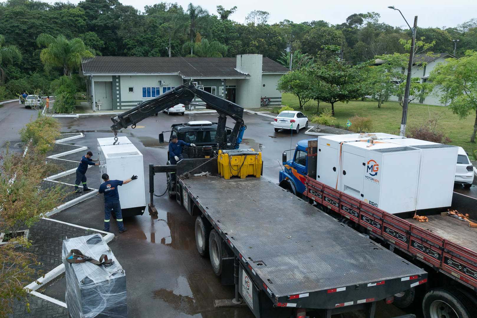 Sanepar reforça litoral com a chegada de 31 geradores elétricos para o verão