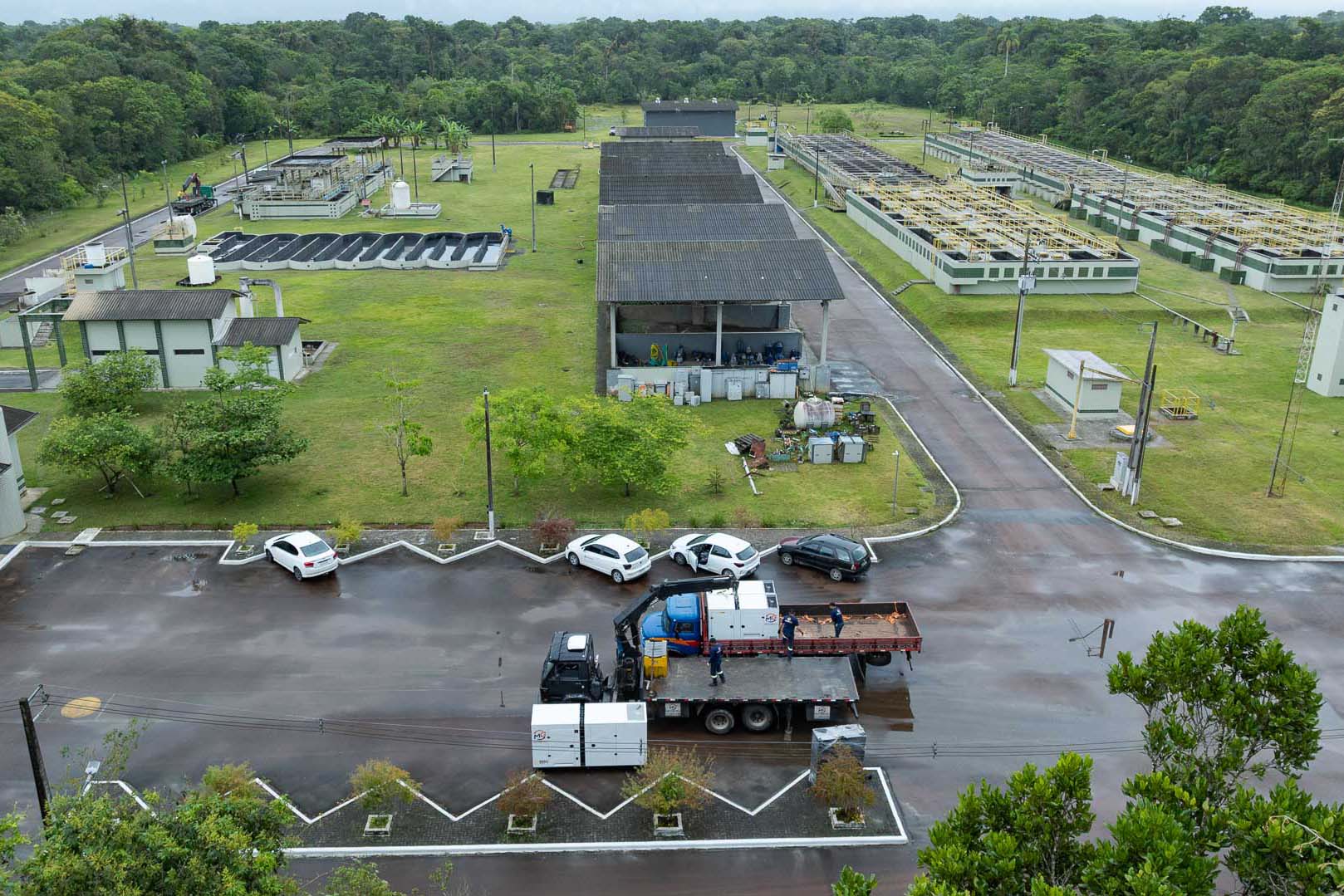 Sanepar reforça litoral com a chegada de 31 geradores elétricos para o verão