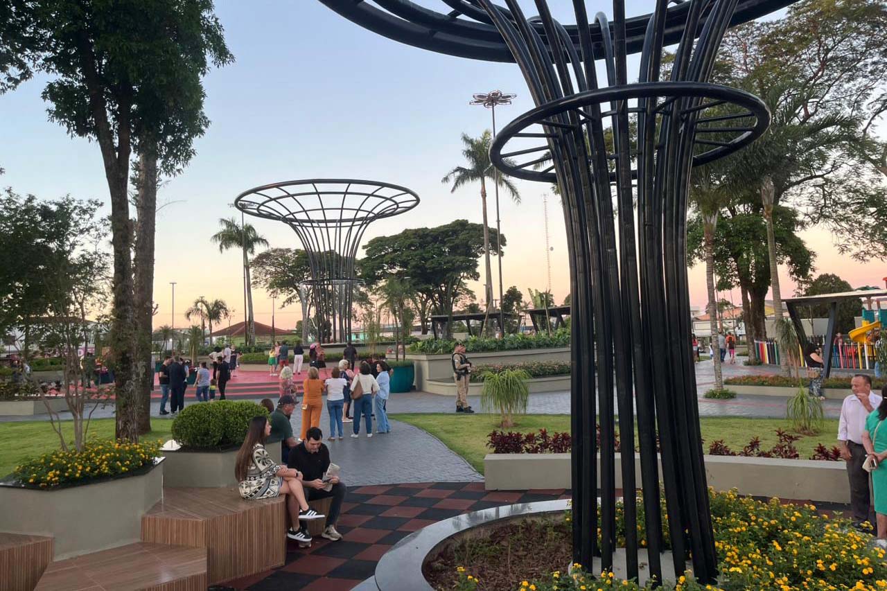 Nove praças públicas têm construção e revitalização avançadas pela pasta de Cidades