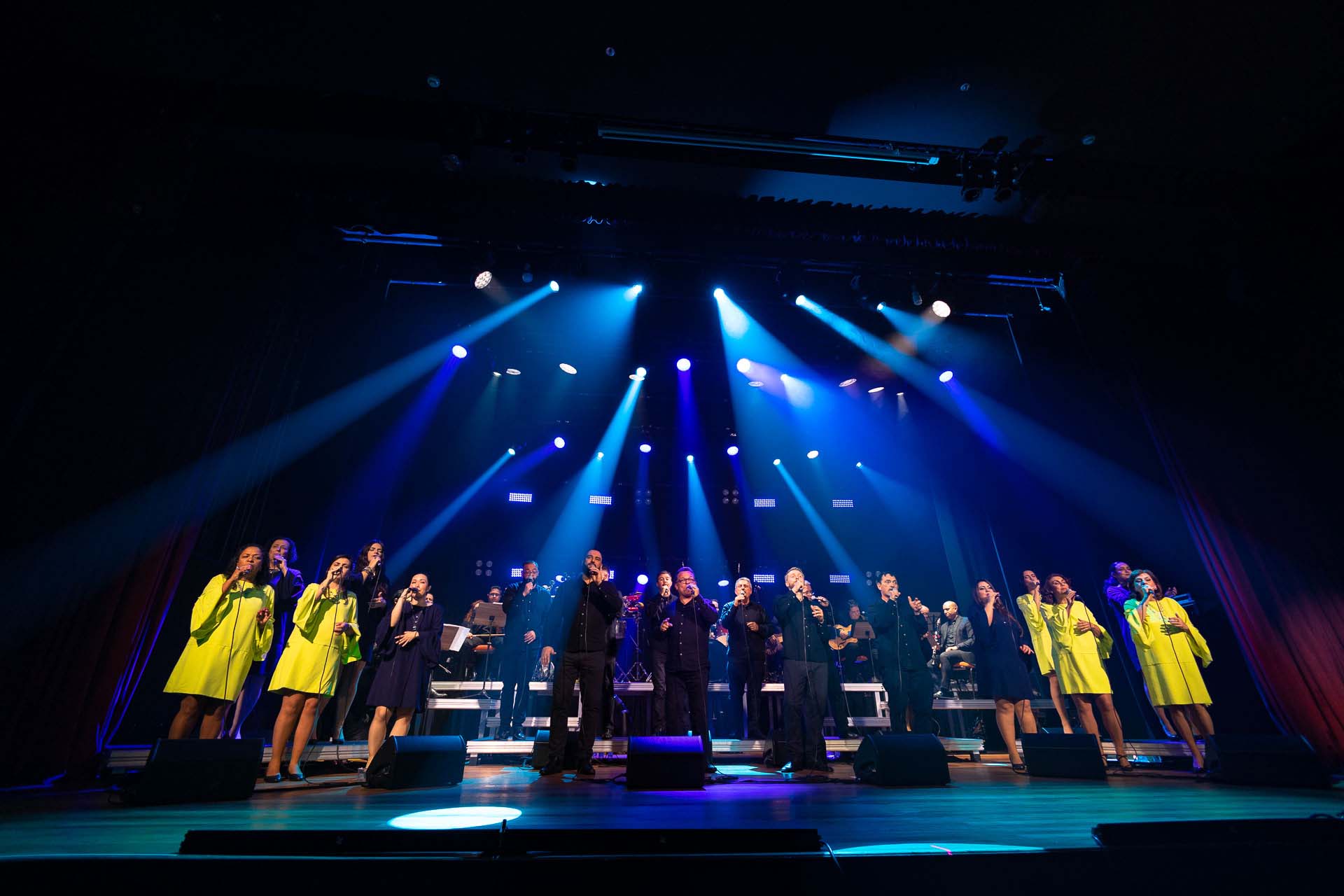 Coral da Sanepar se apresenta a céu aberto em Cascavel, Francisco Beltrão e Pato Branco