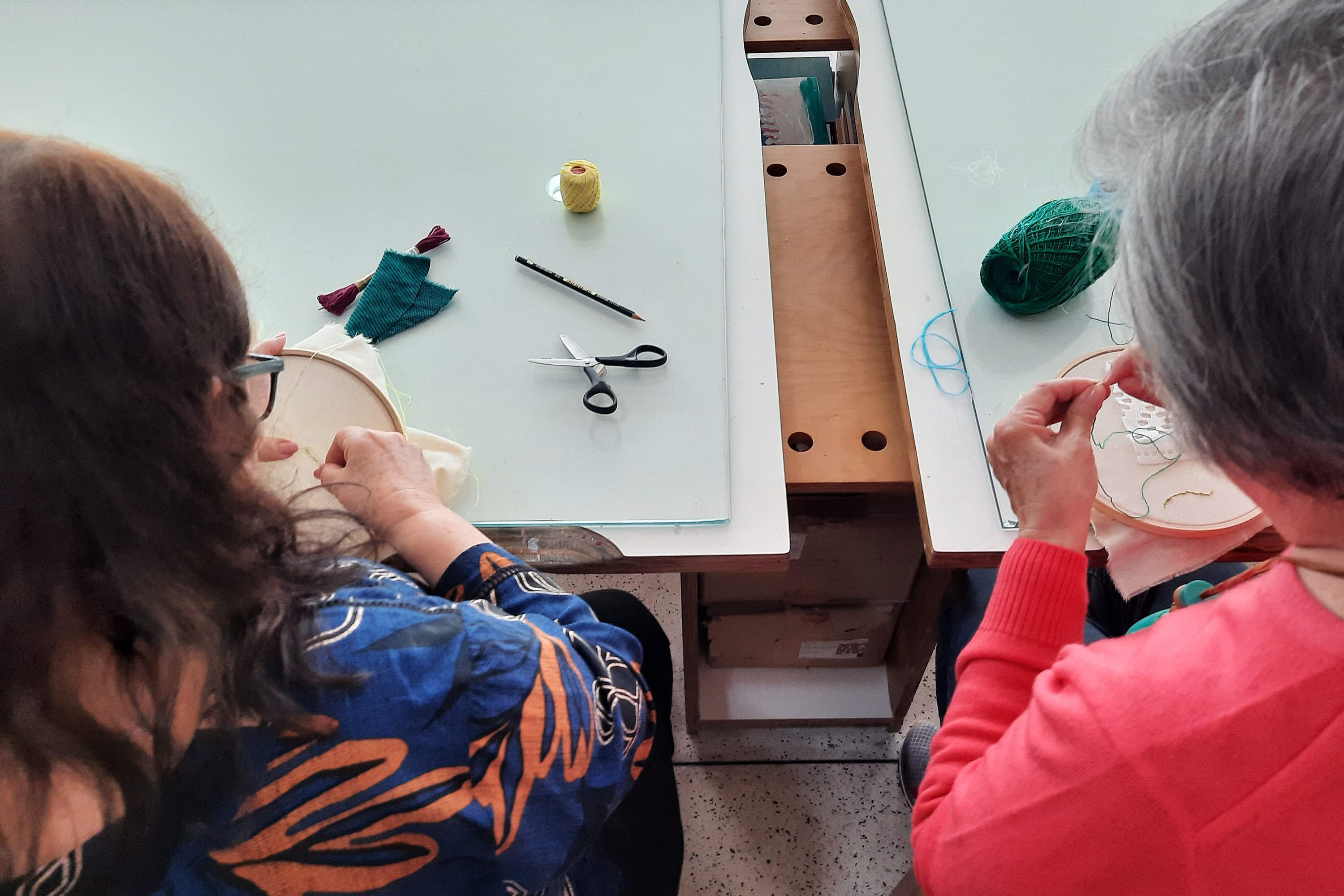 MON oferece oficina de bordado em dezembro