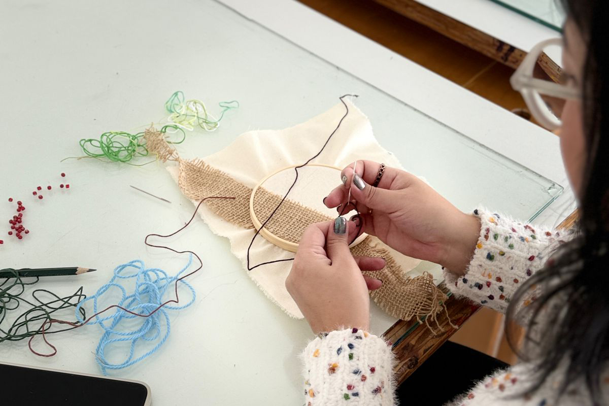 MON oferece oficina de bordado em dezembro