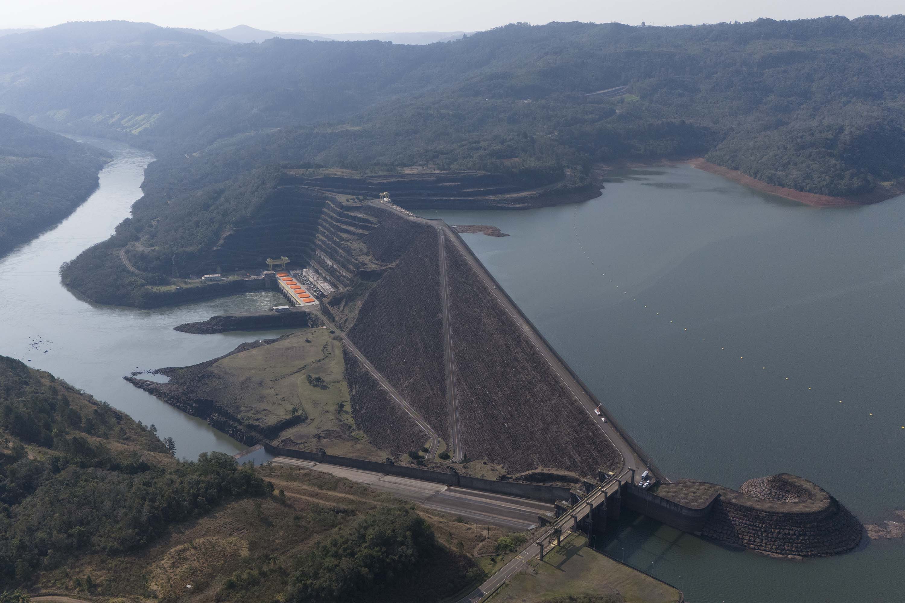 Usina Foz do Areia completa 45 anos com projeto de ampliação que pode colocá-la entre as dez maiores do Brasil