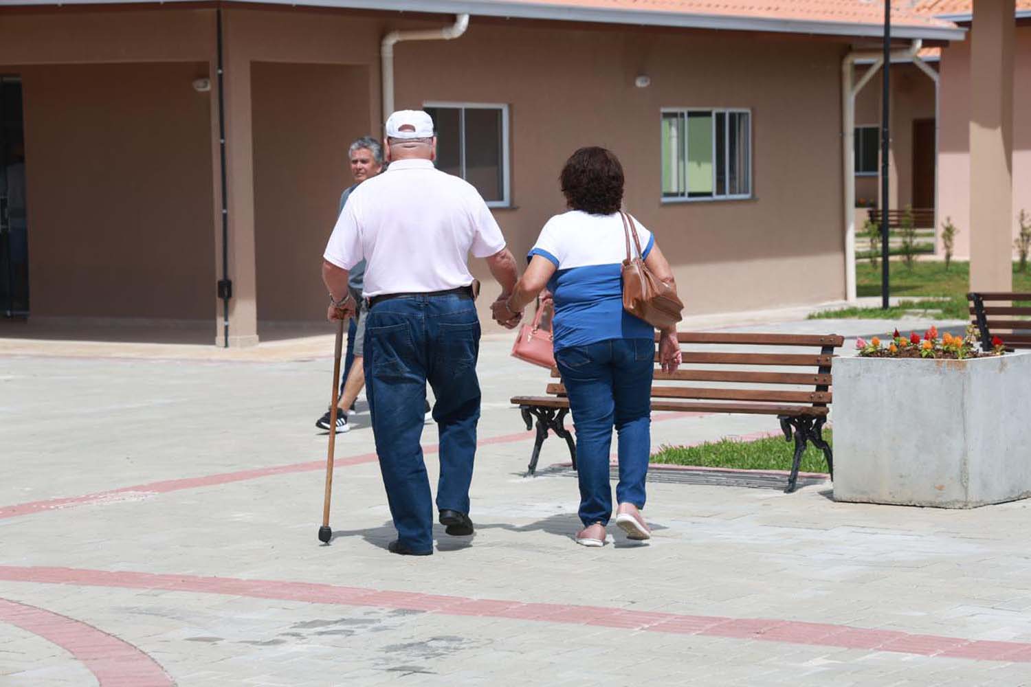 Com programas inéditos, Paraná se consolida como referência no cuidado à pessoa idosa em 2025