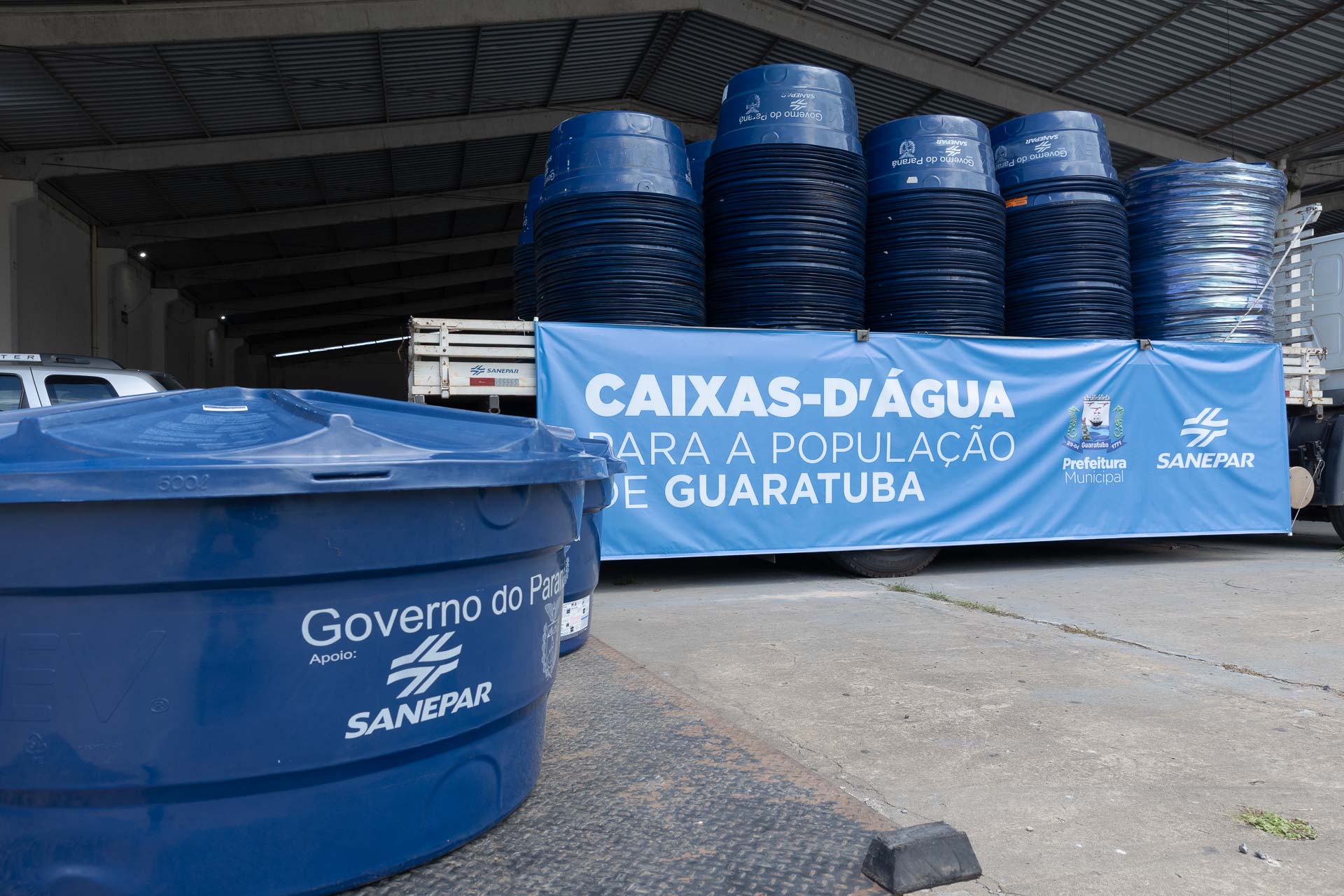 Sanepar entrega 1.500 caixas-d’água para atender famílias no Litoral