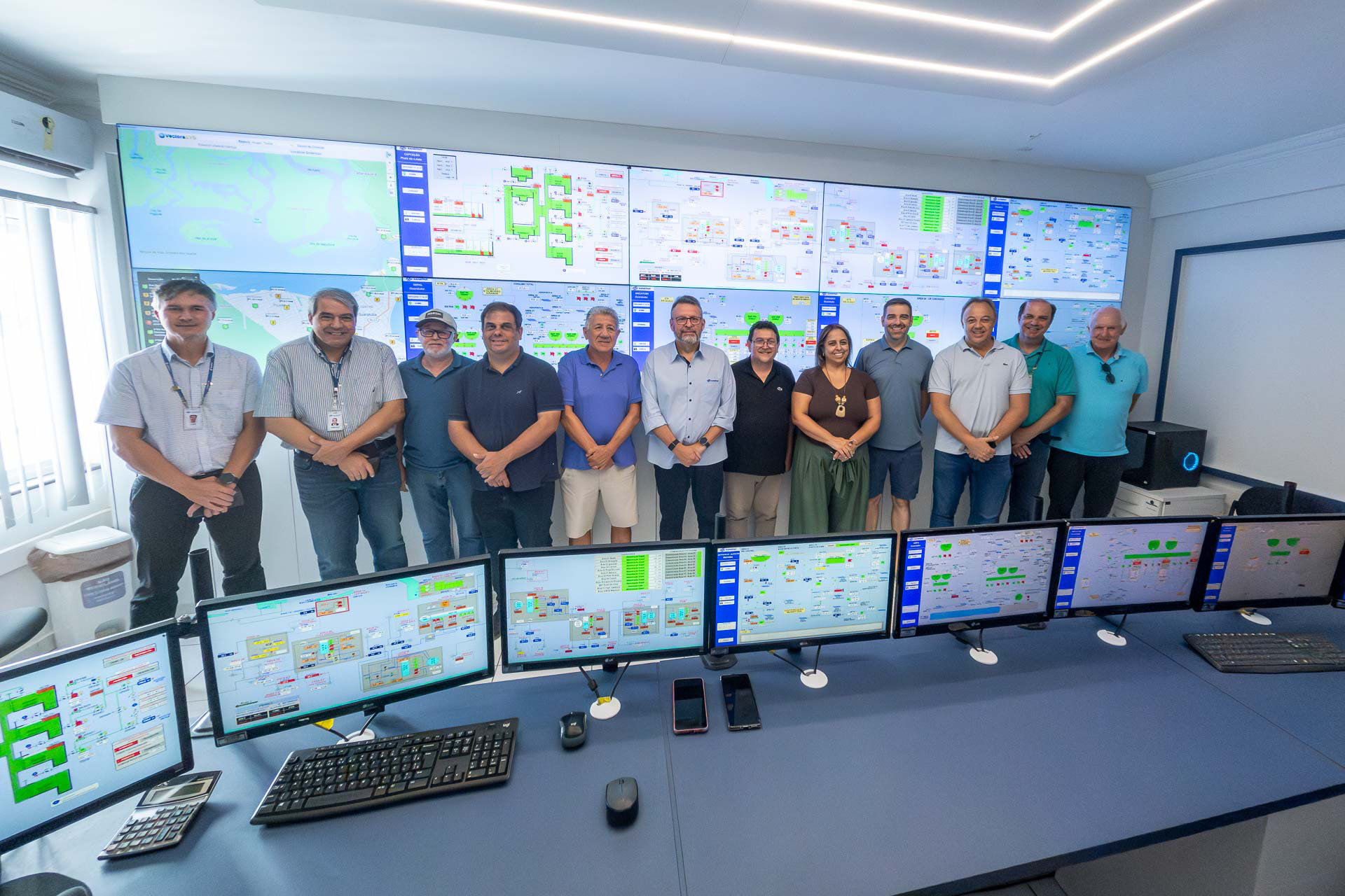 Sanepar reforça abastecimento com bags gigantes, 26 caminhões-pipa e troca de adutoras no Litoral