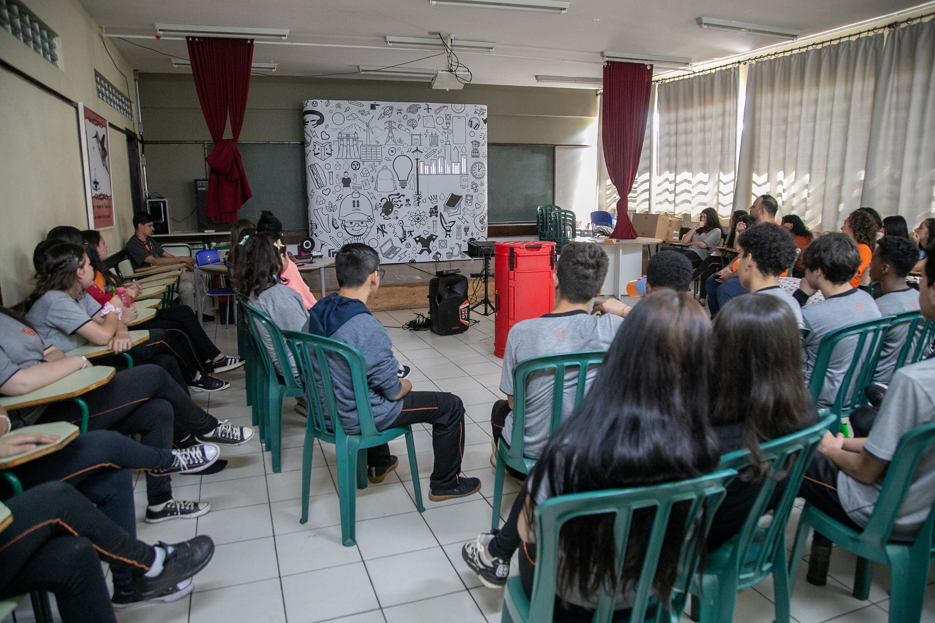 Mais de 77 mil estudantes do Paraná participam de ações da Copel sobre uso responsável da energia