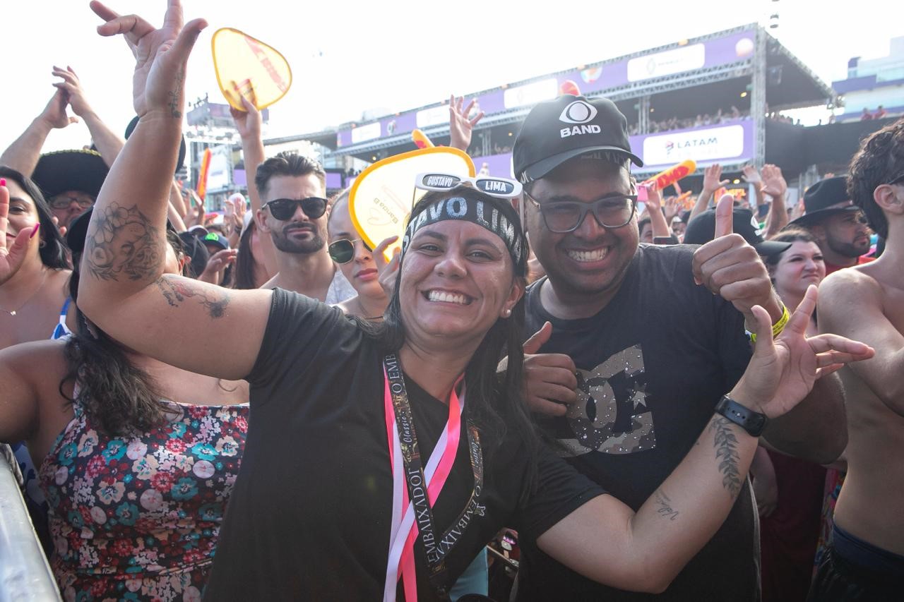 Prova de resistência: fãs ficam 24h na fila para show de Gusttavo Lima