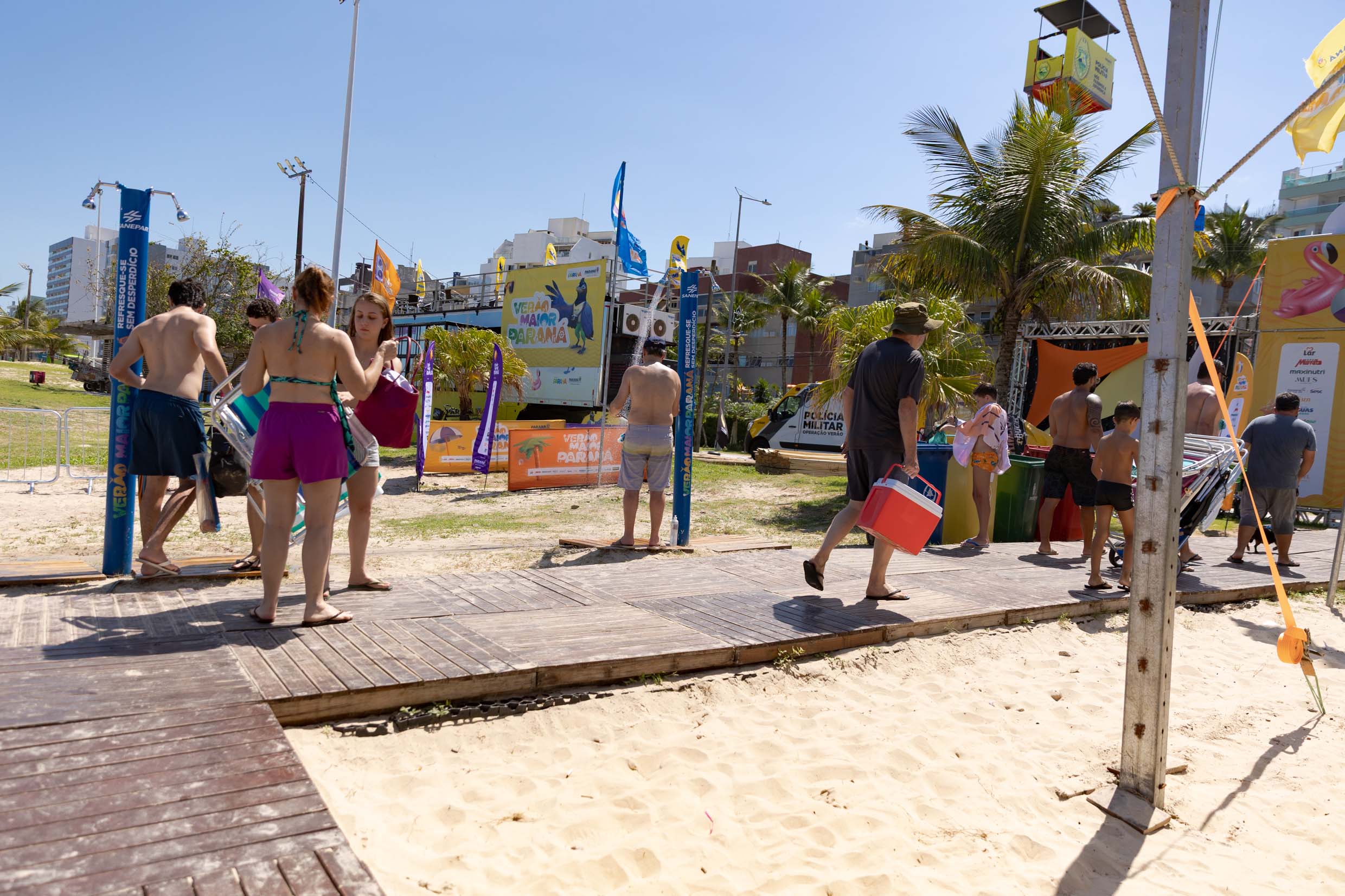 Sanepar já distribuiu 175 mil copos de água durante shows no Litoral