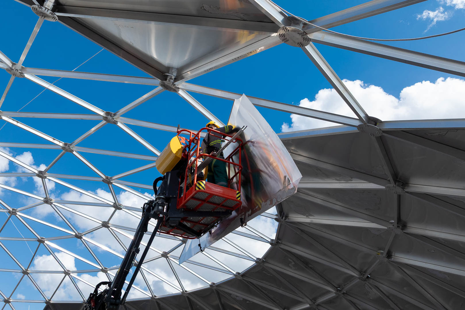 Curitiba constrói maior reservatório em aço da América Latina