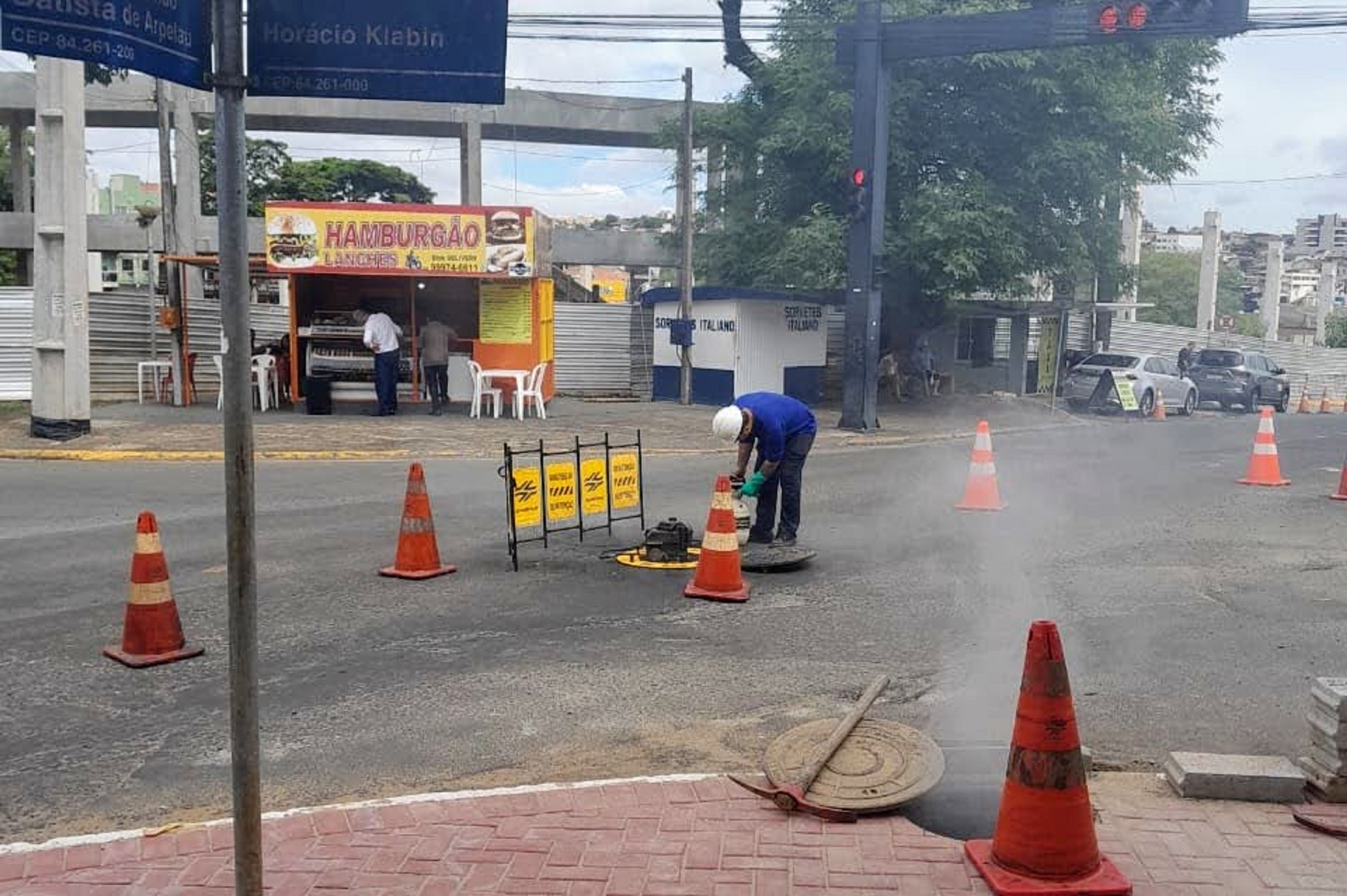 Sanepar usa fumaça para identificar irregularidades na rede de esgoto em Telêmaco Borba