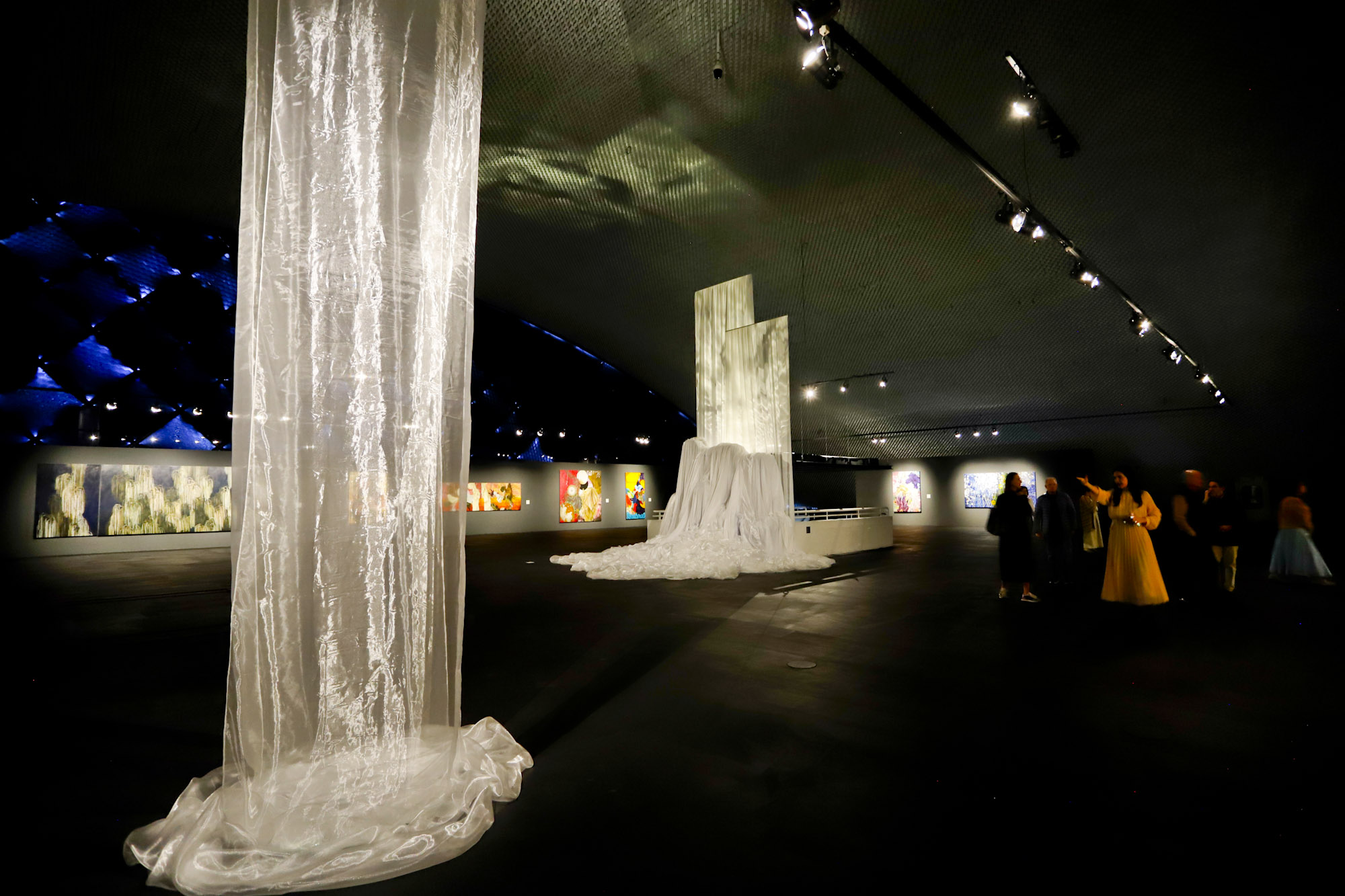 Exposição Através