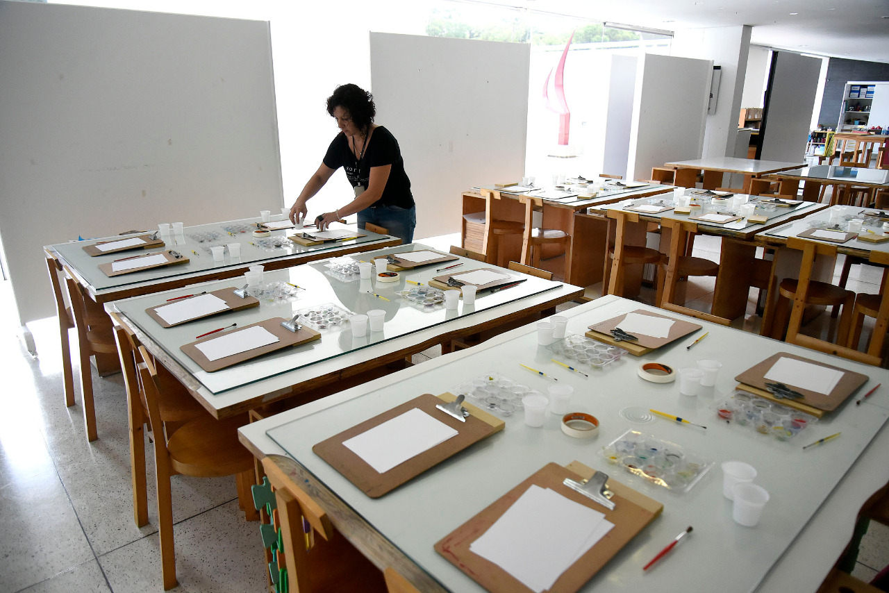 No mês das mulheres, MON promove oficina de fotografia inspirada nas obras da artista Julia Kater