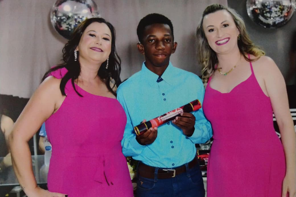 Estudante surdo da rede estadual conquista 1º lugar em Educação Física na UEM pelo Aprova Paraná