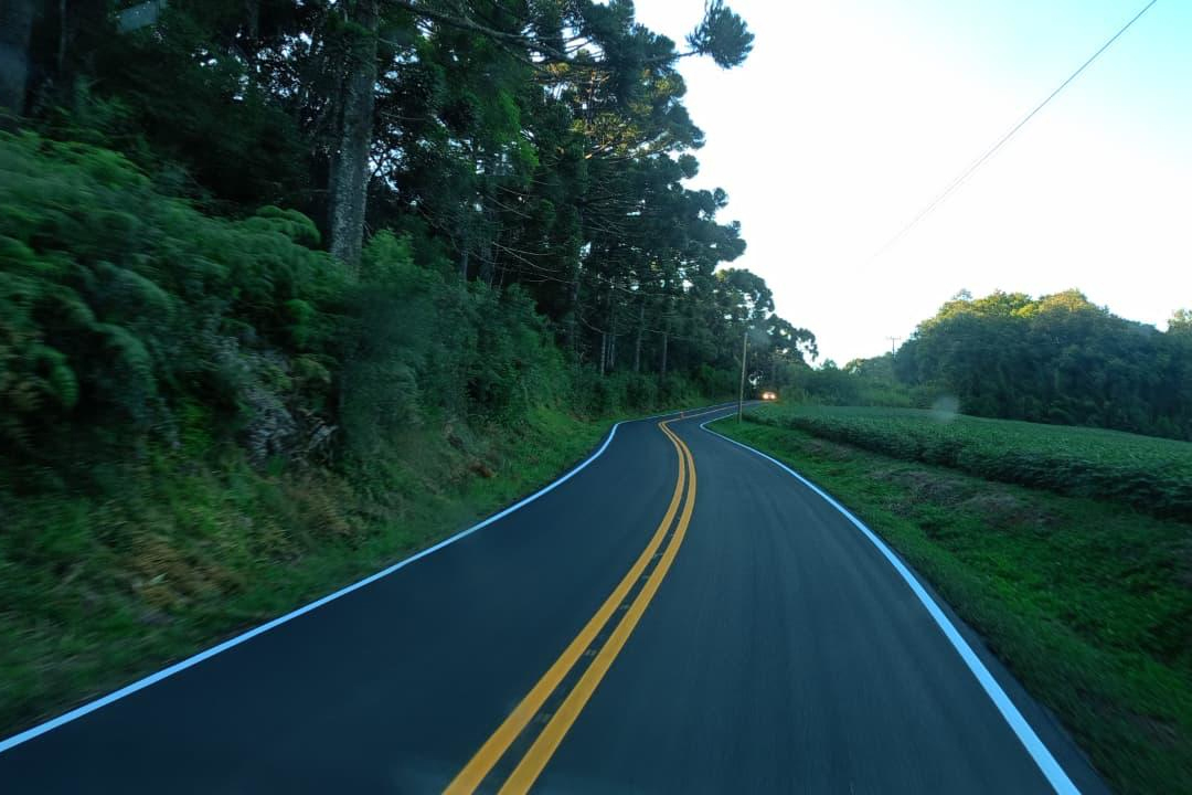 PR-825 em Campina do Simão