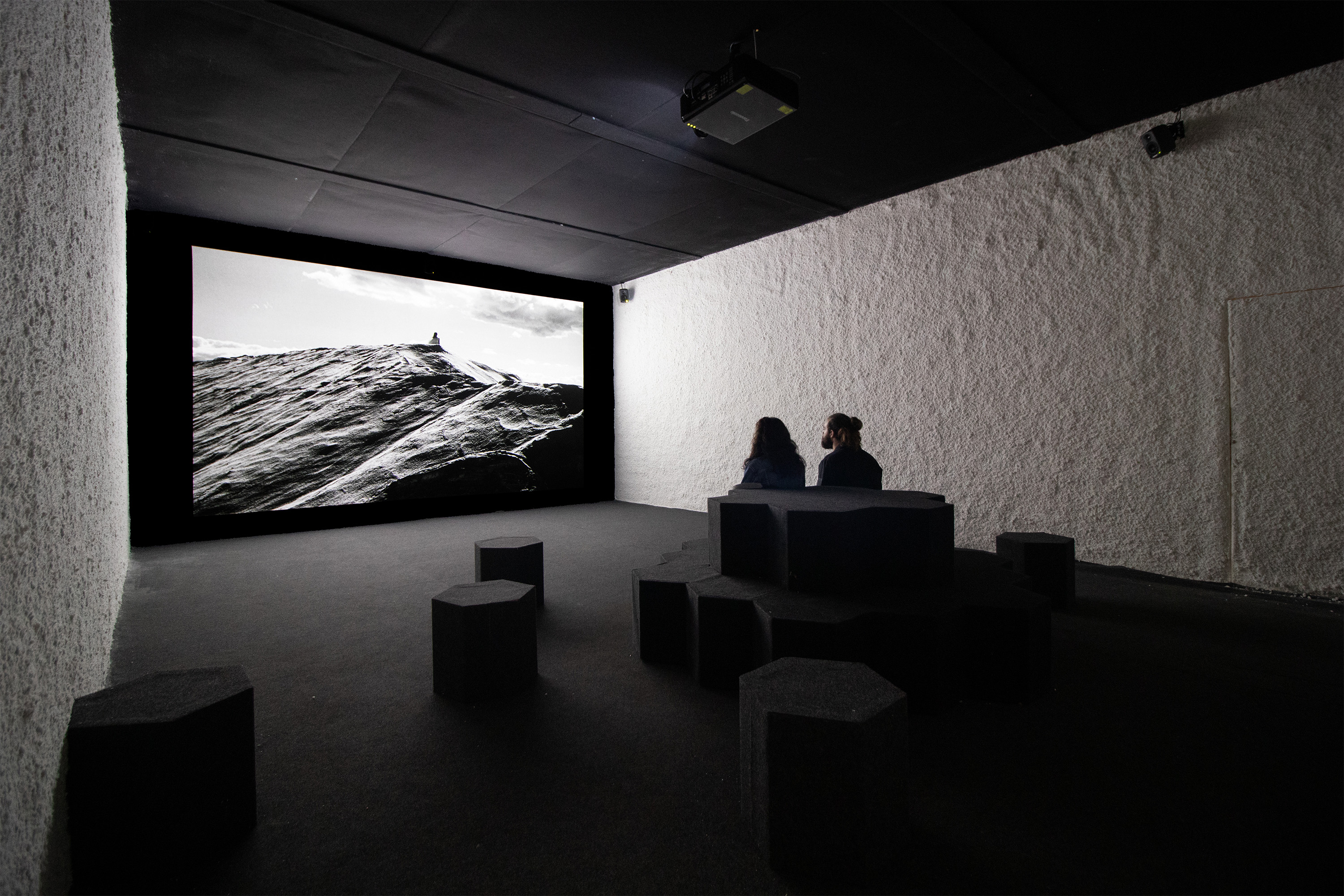 Fundação Bienal de São Paulo retorna ao Museu Oscar Niemeyer pela terceira vez com programa itinerante da 36ª Bienal de São Paulo