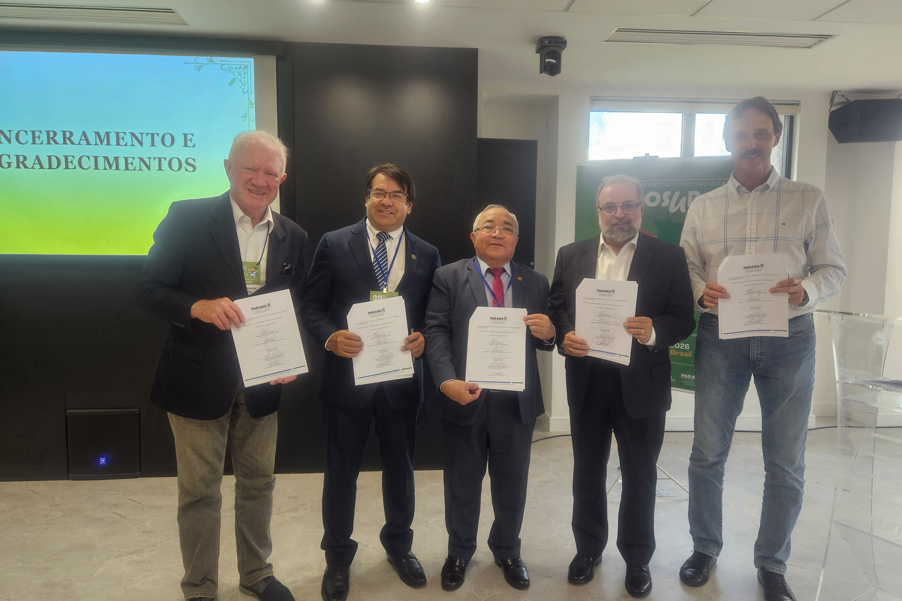 FUNDAÇÃO ARAUCÁRIA - ZICOSUR Universitário e Governo alinham estratégias de desenvolvimento regional