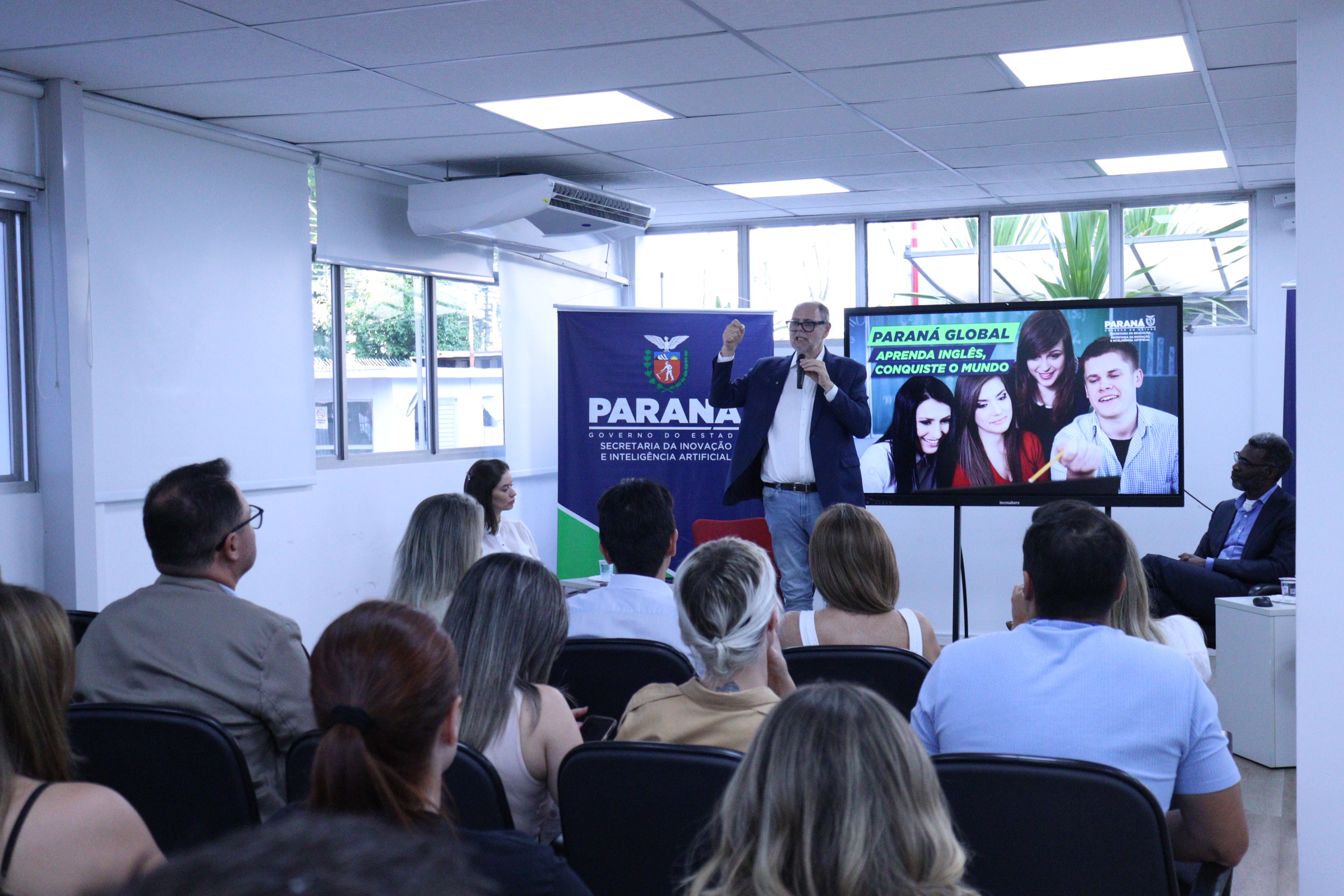 INOVAÇÃO: Paraná inicia programa de formação global com testes internacionais de inglês na rede pública