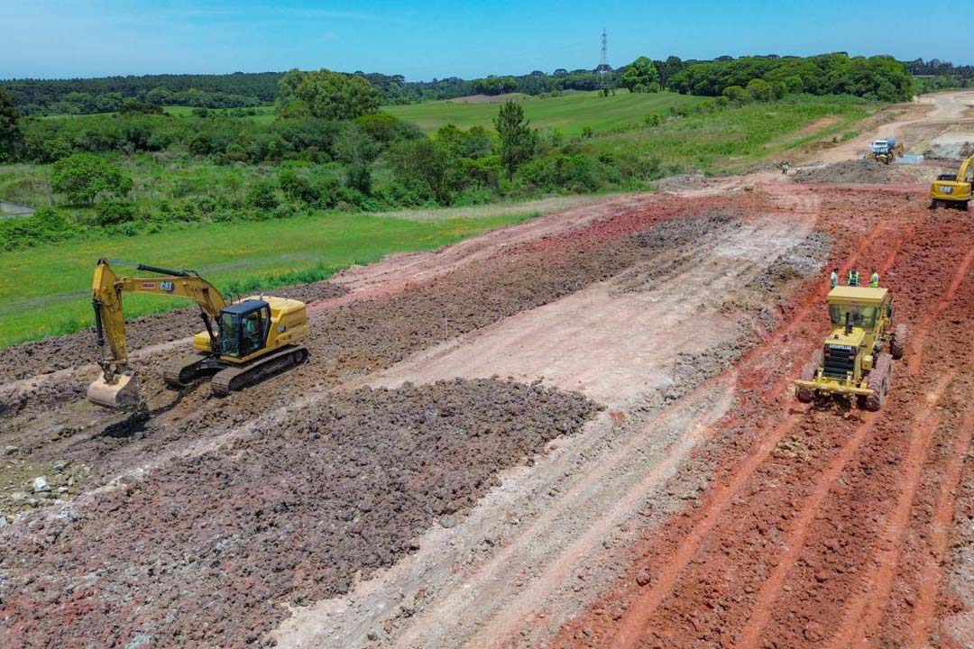 Pavimentação da estrada do Agaraú, em São José dos Pinhais, avança a 27% de execução